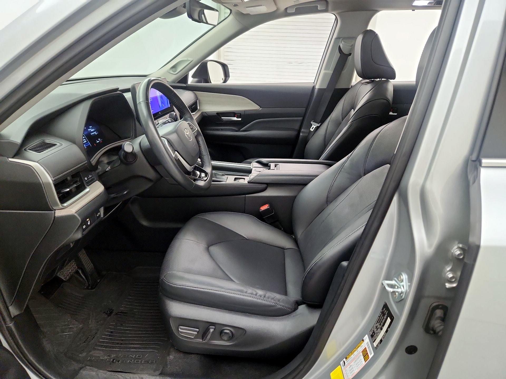 Thumbnail: 2024 Toyota Grand Highlander - 11