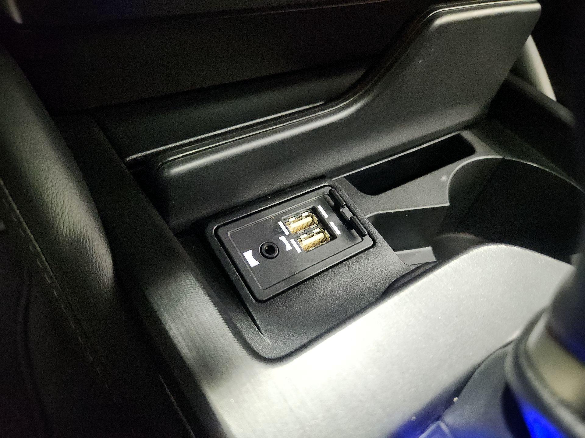 Thumbnail: 2019 Lexus ES - 19