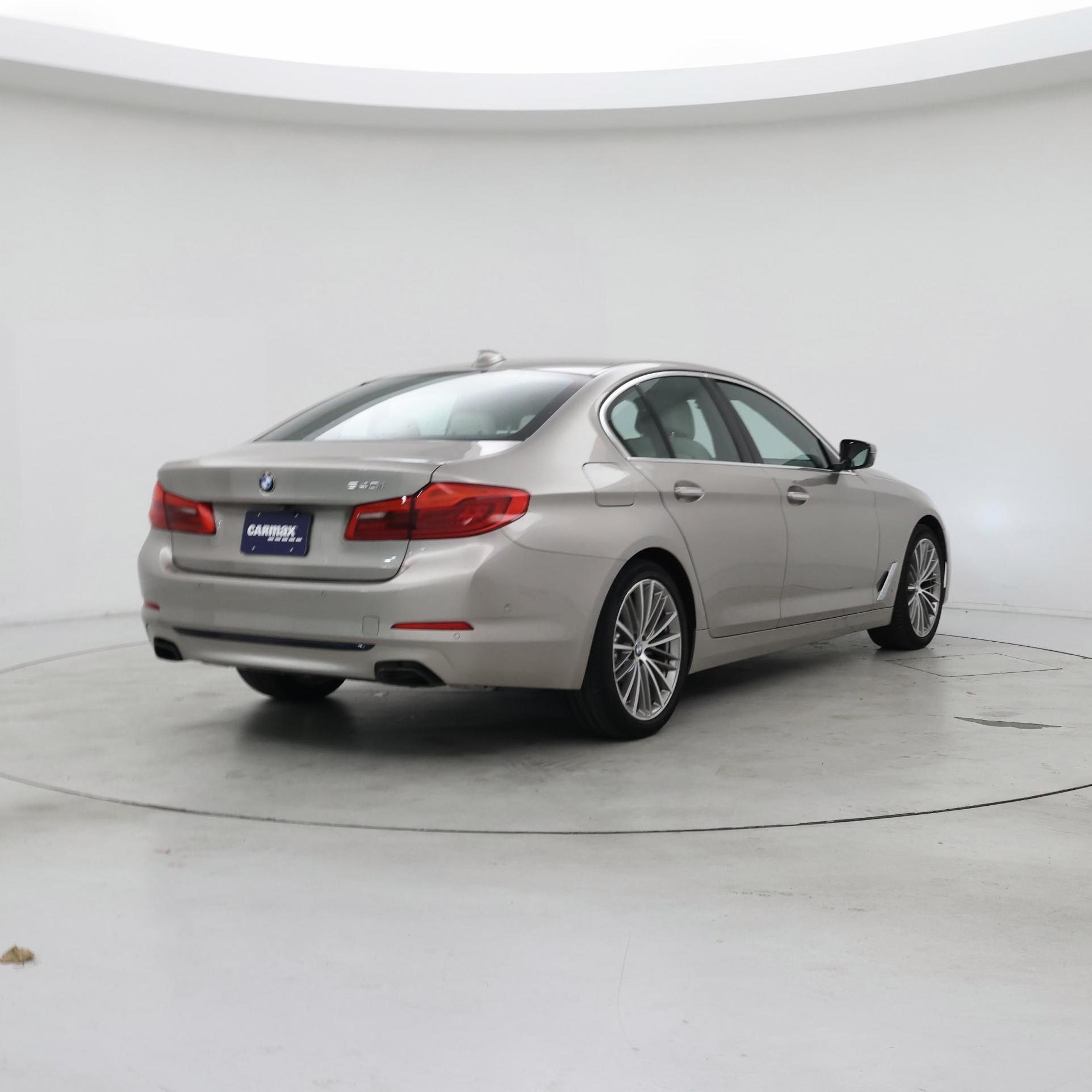 Thumbnail: 2017 BMW 5 Series - 8