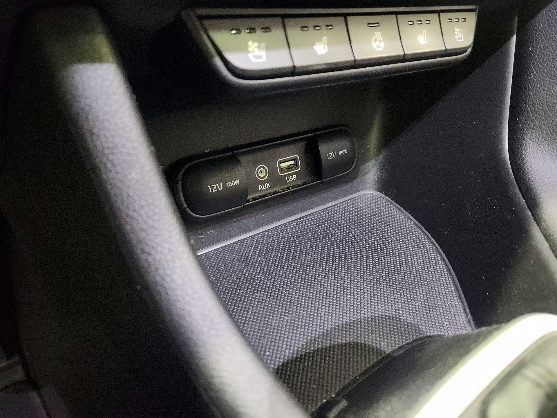 Thumbnail: 2017 Kia Sportage - 19