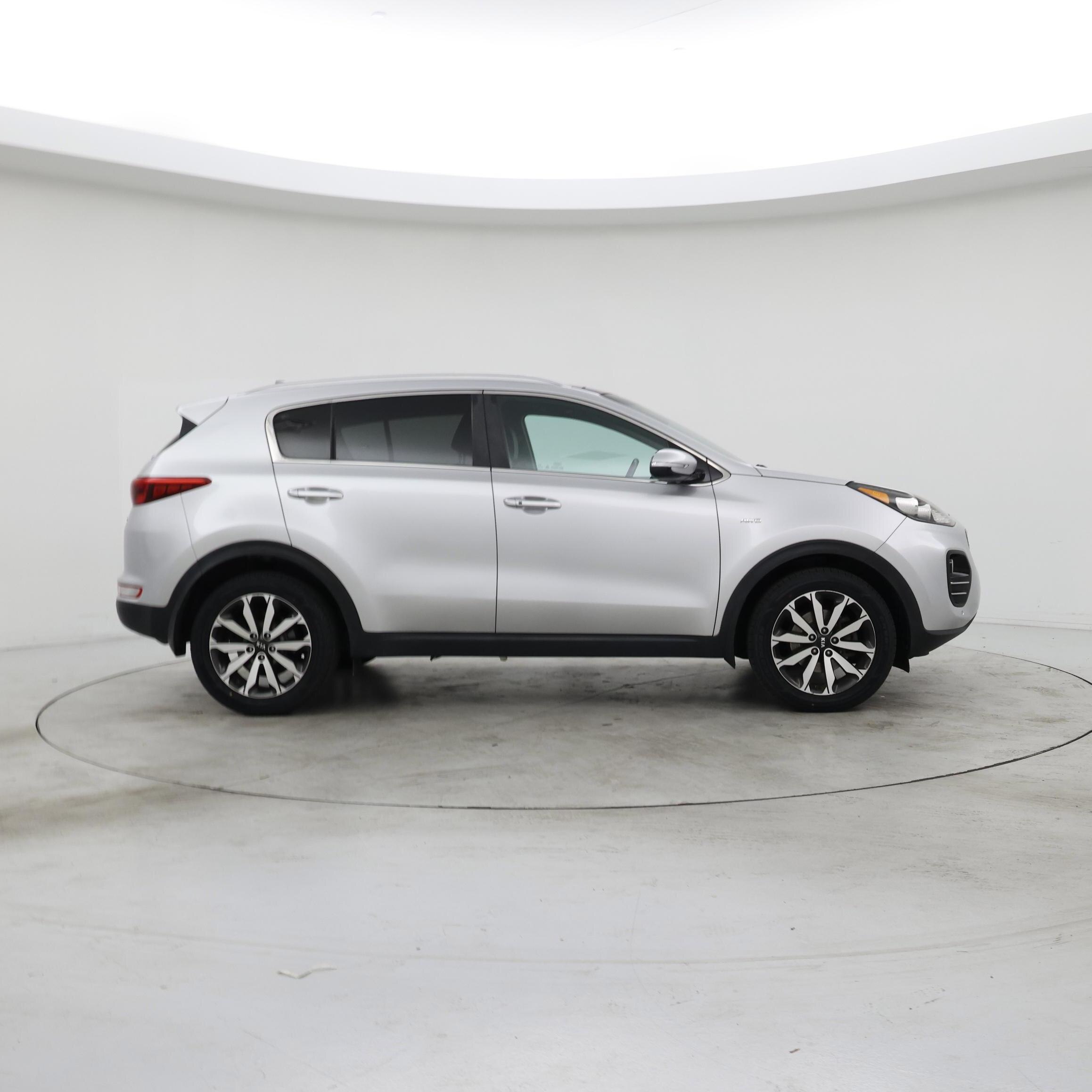 Thumbnail: 2017 Kia Sportage - 7