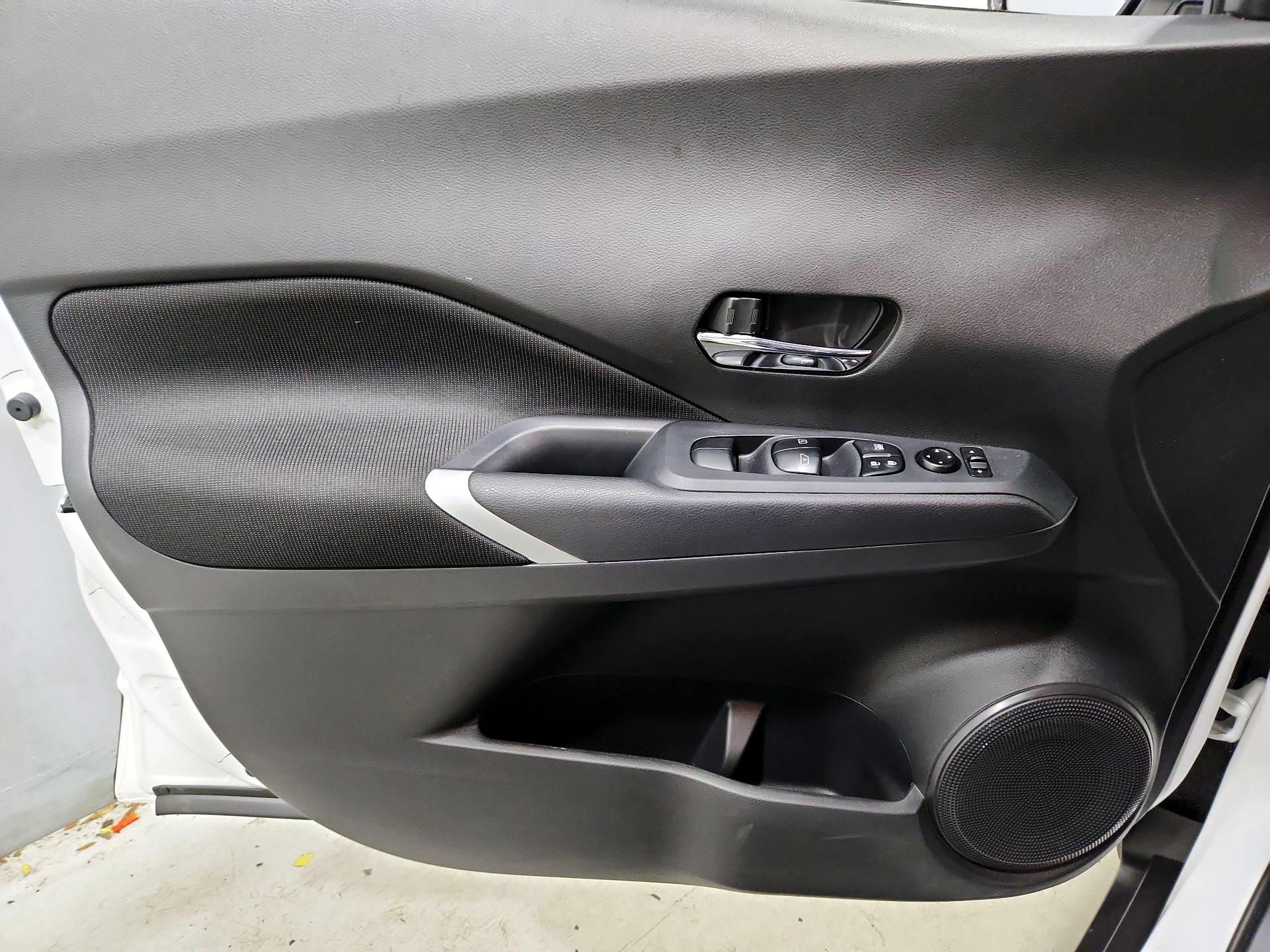 Thumbnail: 2024 Nissan Kicks - 12