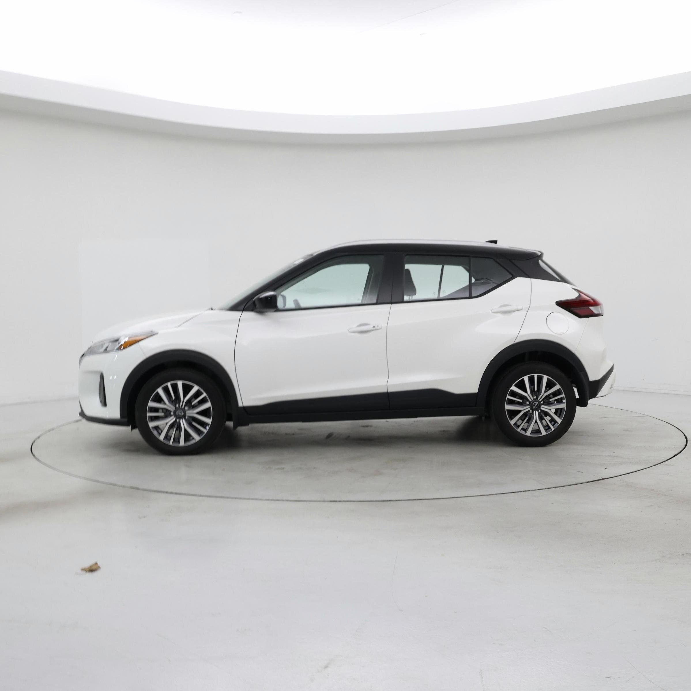 Thumbnail: 2024 Nissan Kicks - 3