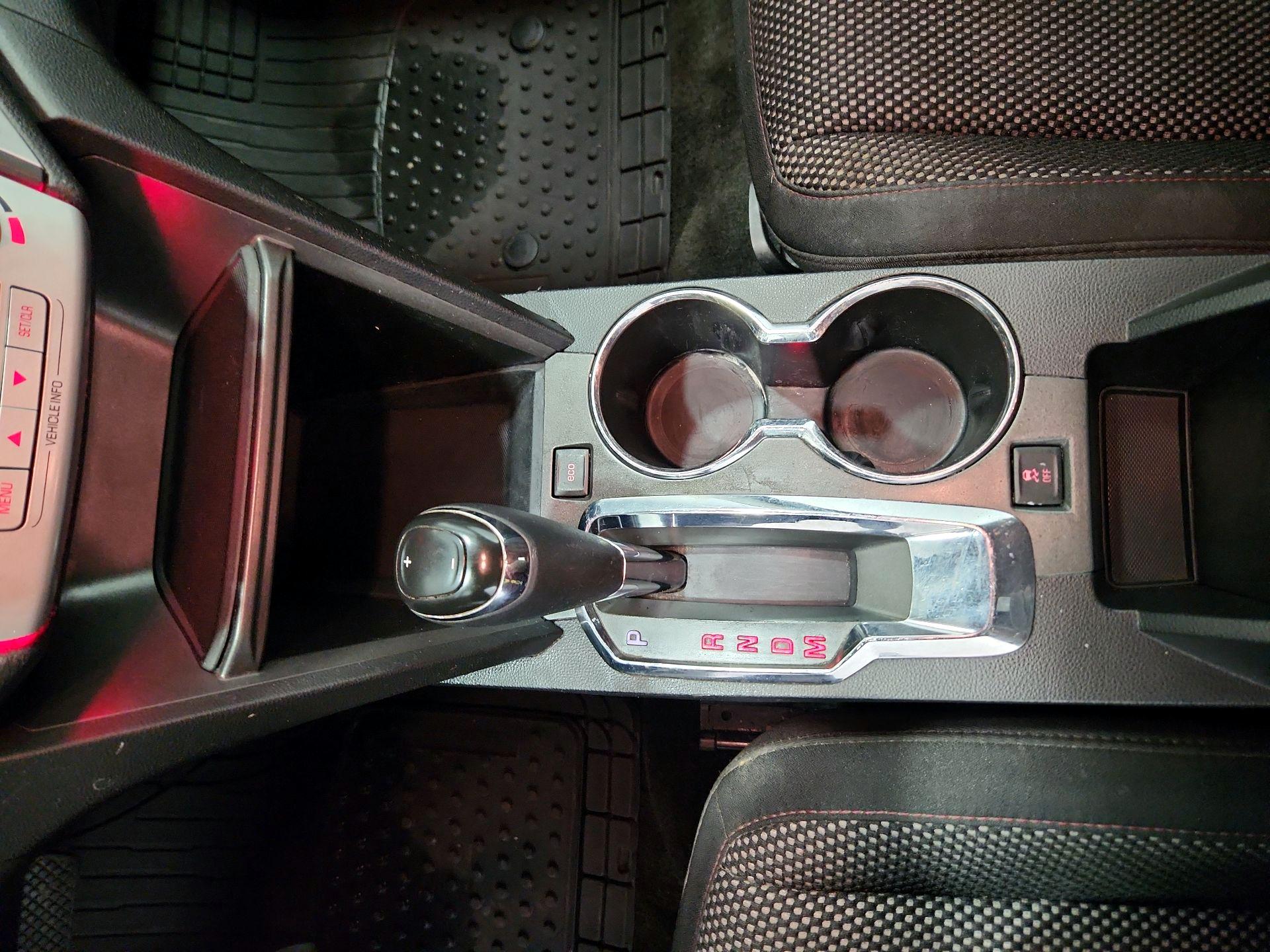 Thumbnail: 2017 GMC Terrain - 16