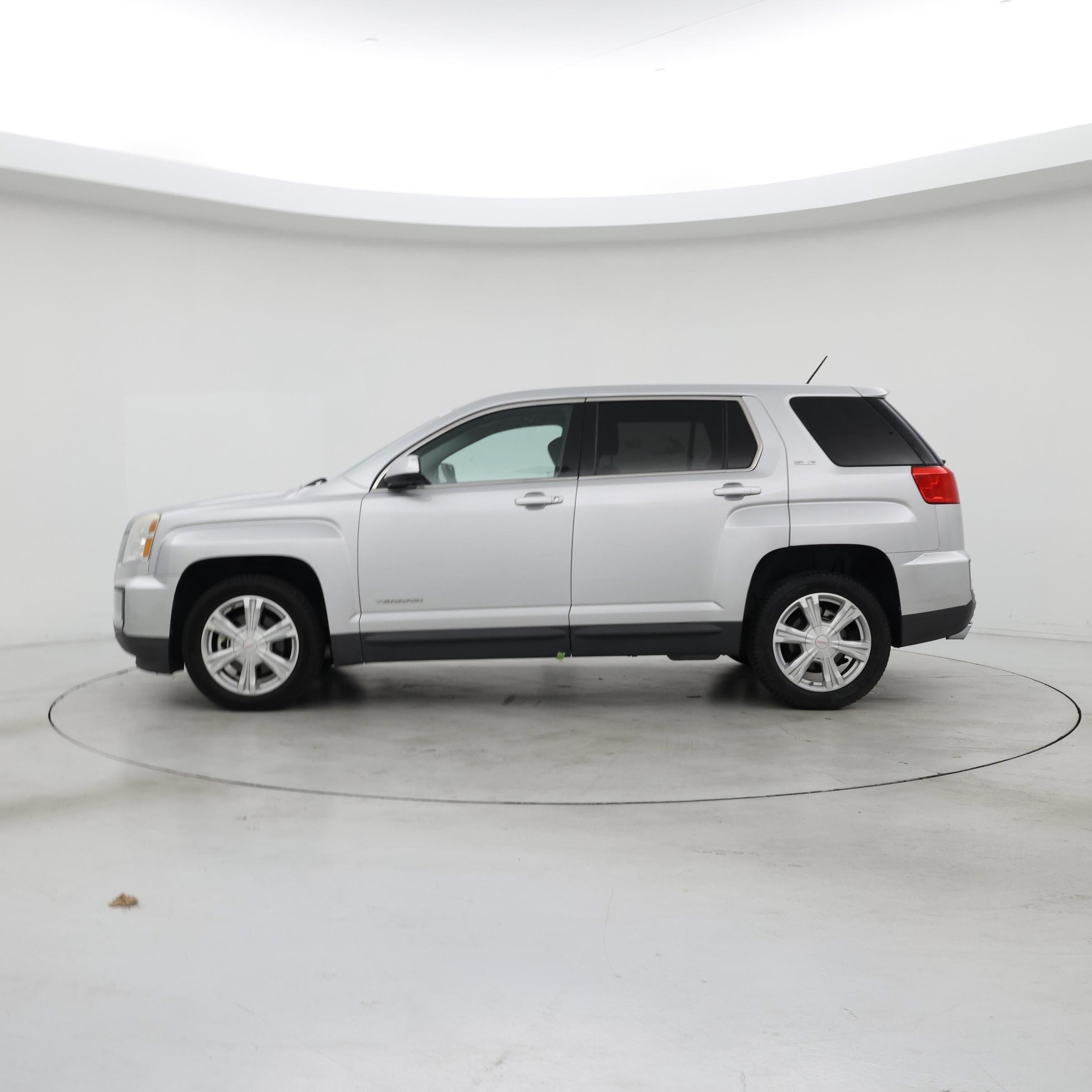 Thumbnail: 2017 GMC Terrain - 3