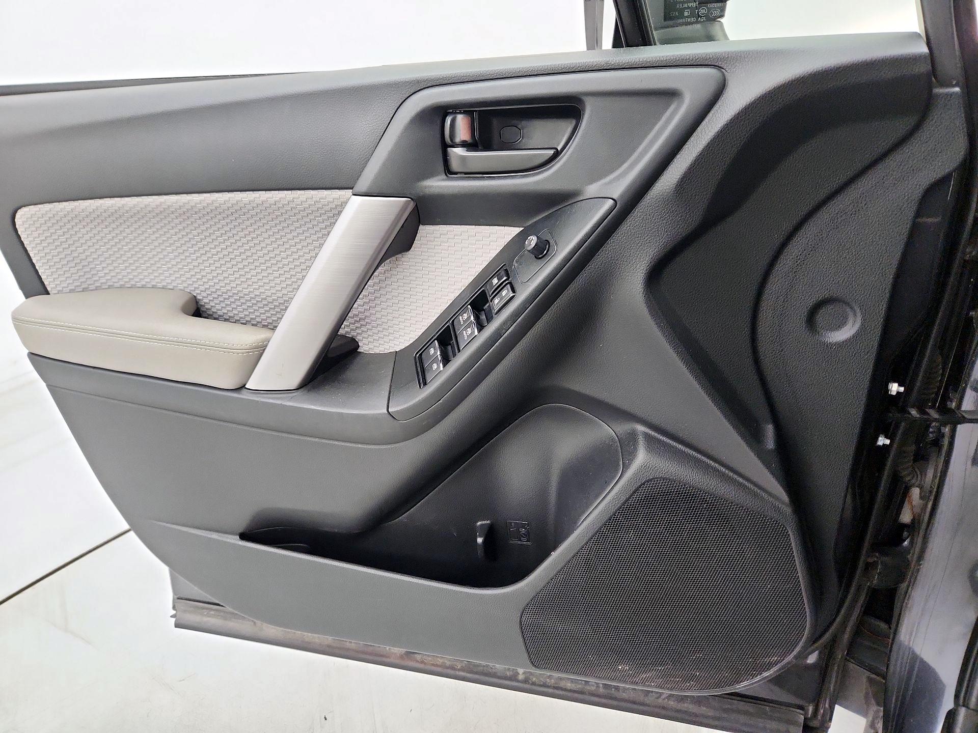 Thumbnail: 2017 Subaru Forester - 12