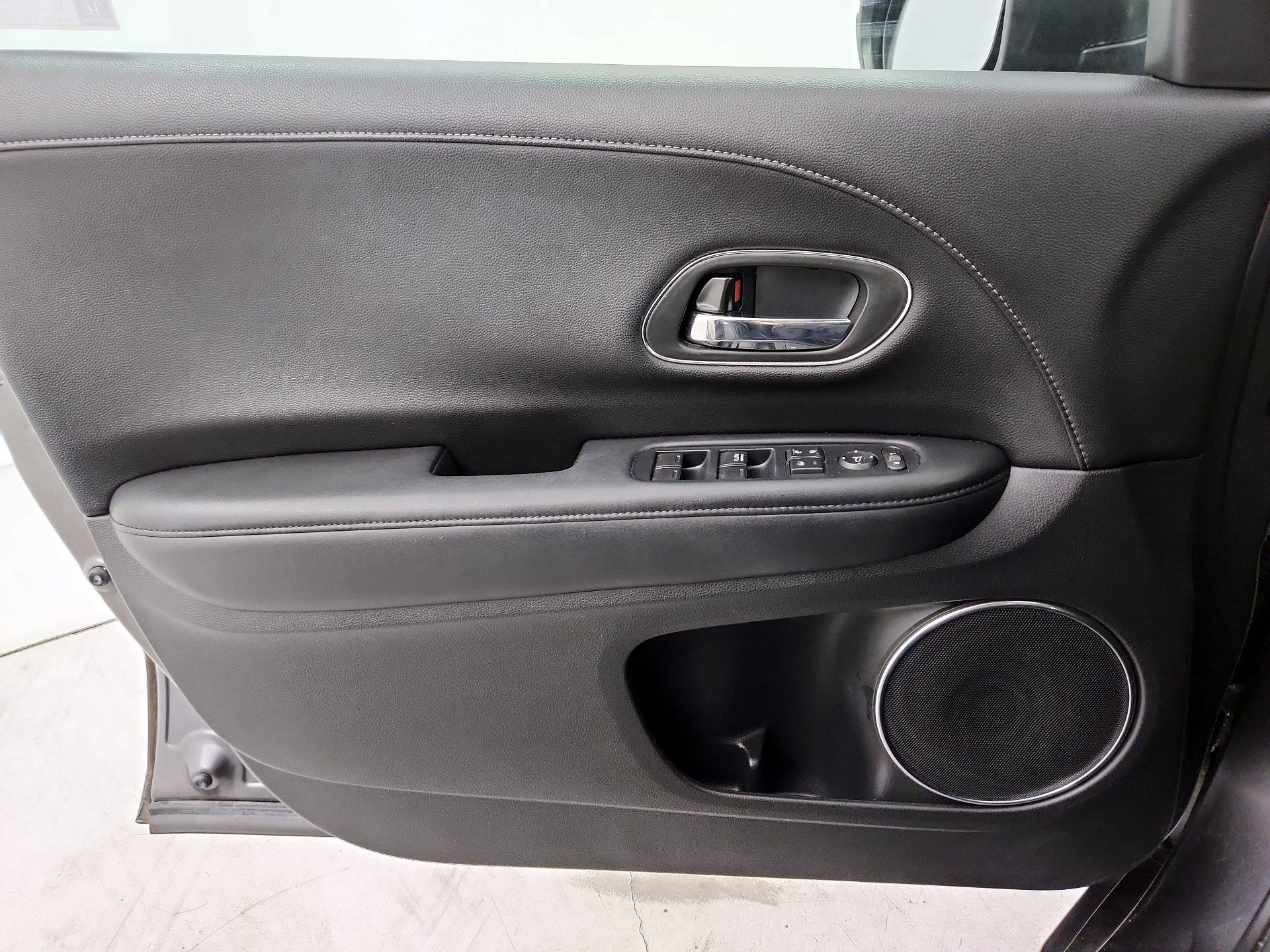 Thumbnail: 2018 Honda HR-V - 10