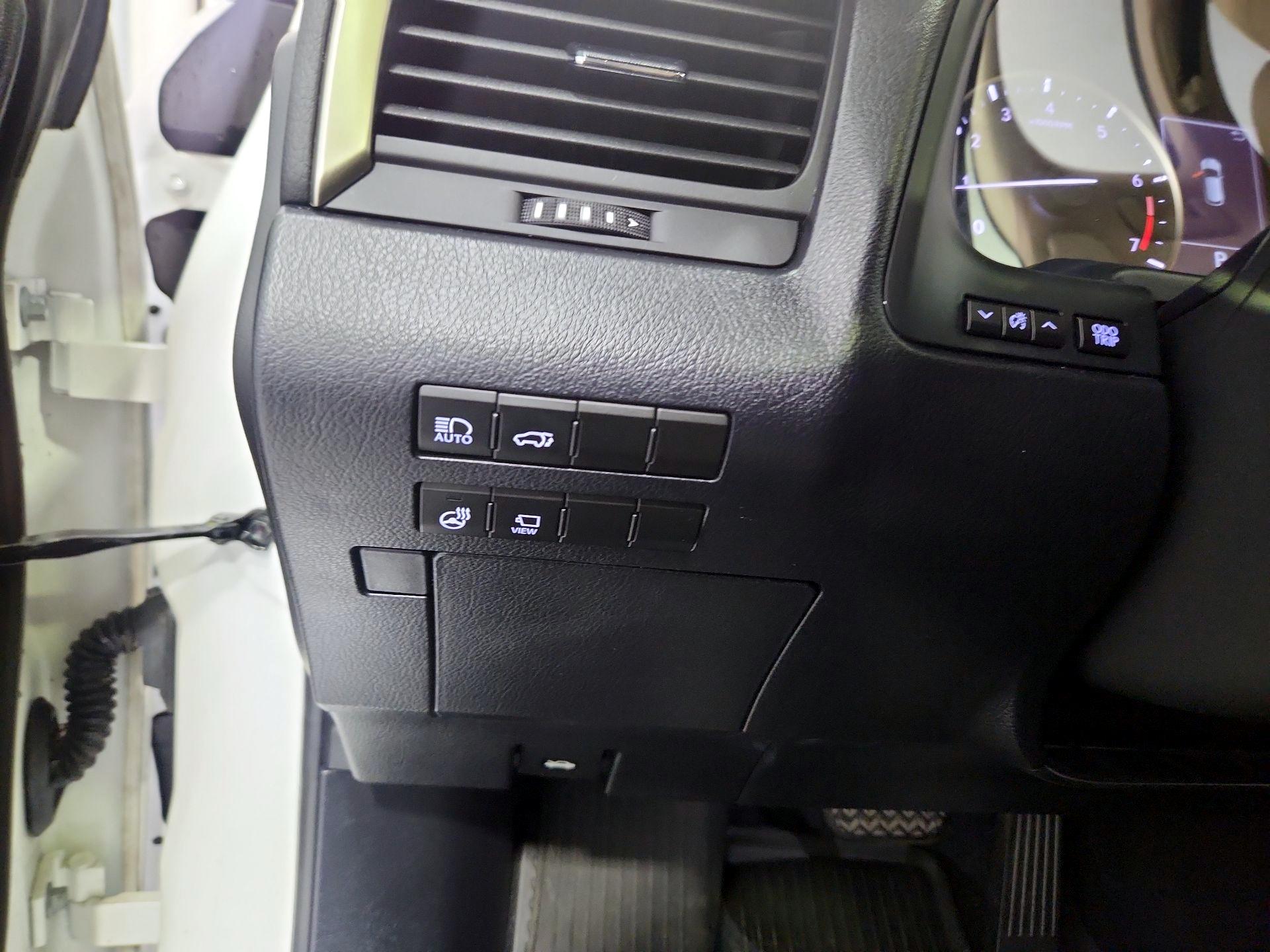 Thumbnail: 2022 Lexus RX - 13