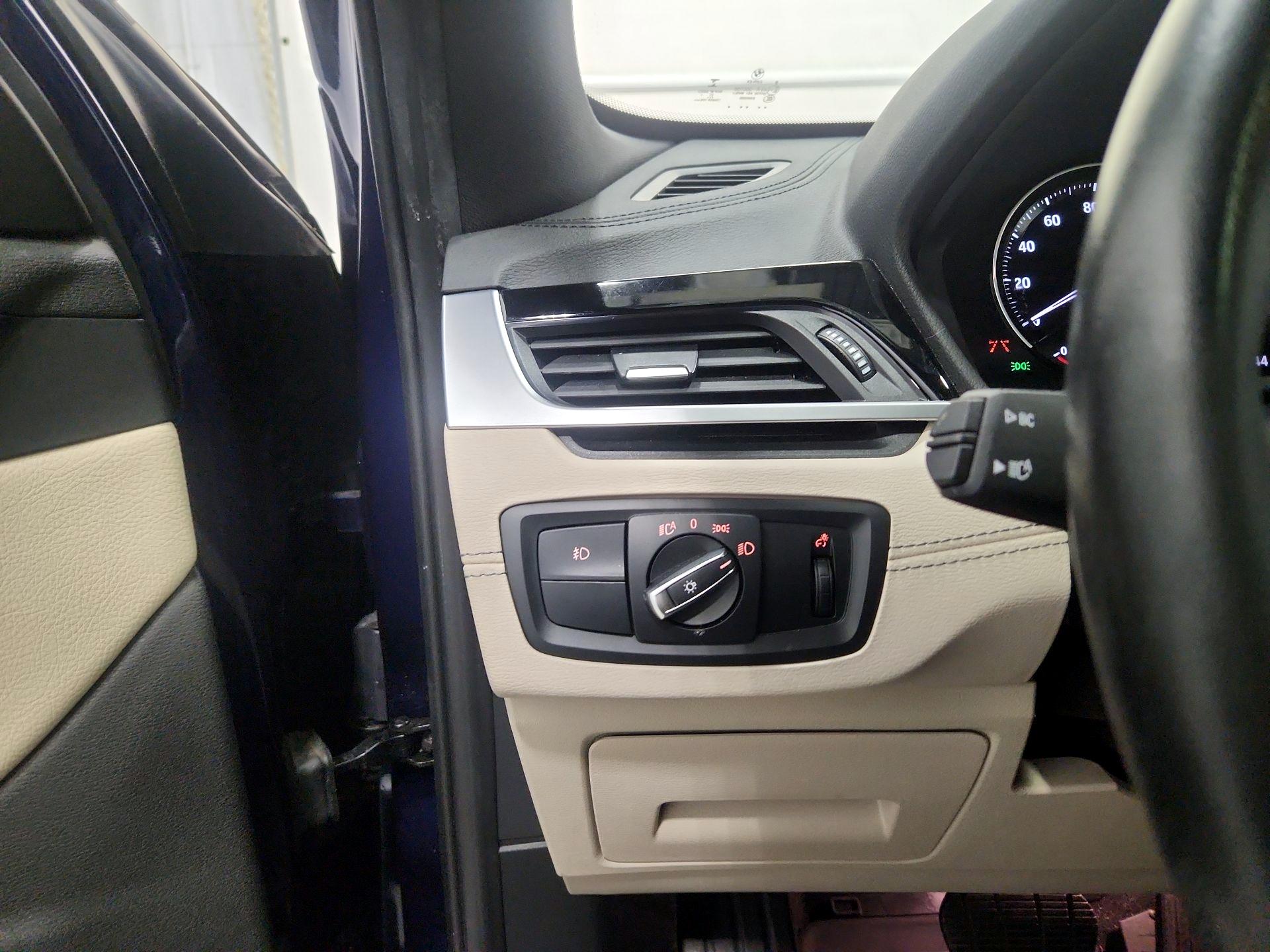 Thumbnail: 2020 BMW X1 - 13