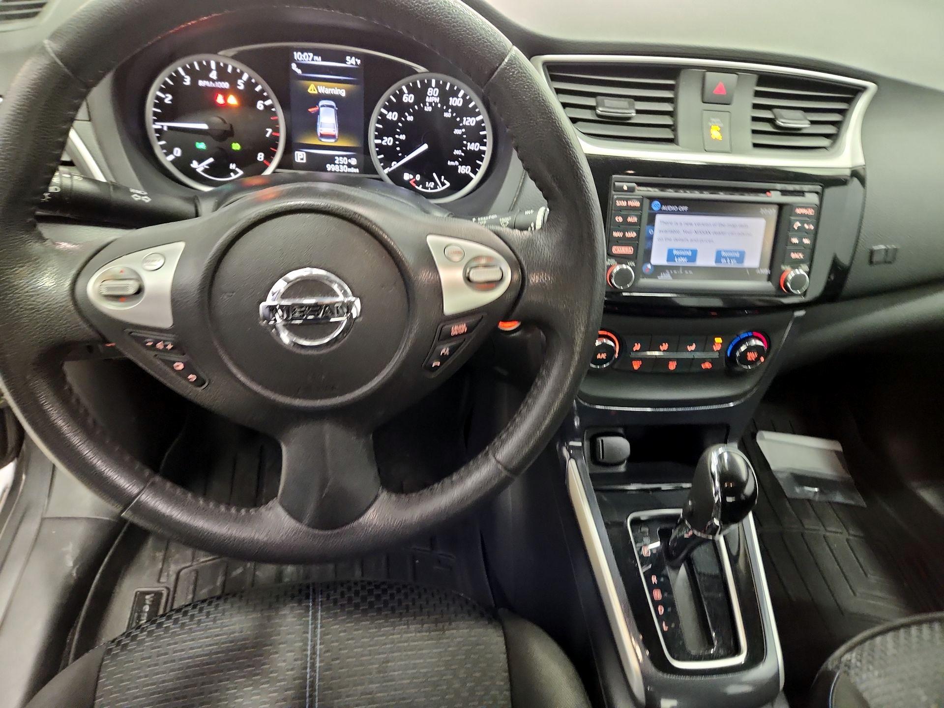 Thumbnail: 2016 Nissan Sentra - 9