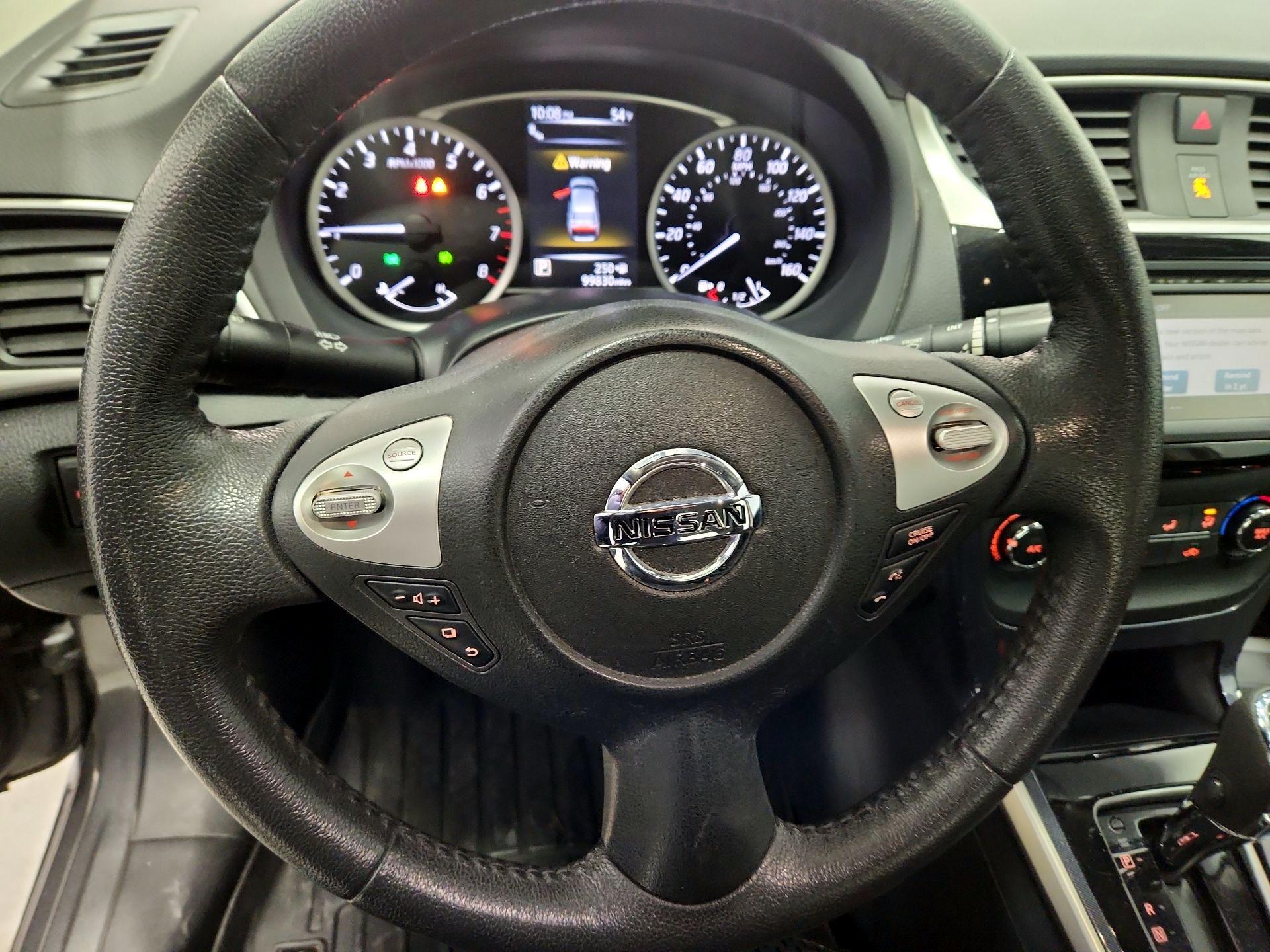 Thumbnail: 2016 Nissan Sentra - 10