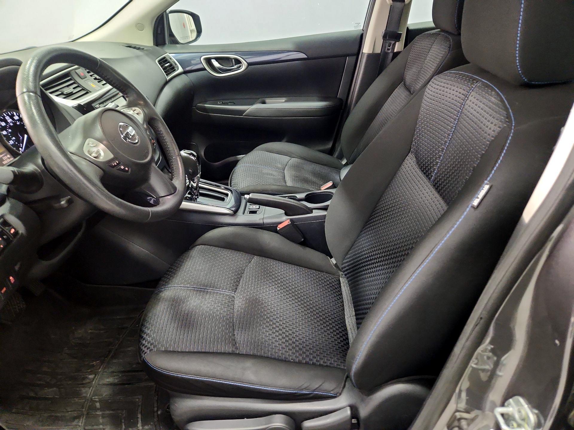 Thumbnail: 2016 Nissan Sentra - 11