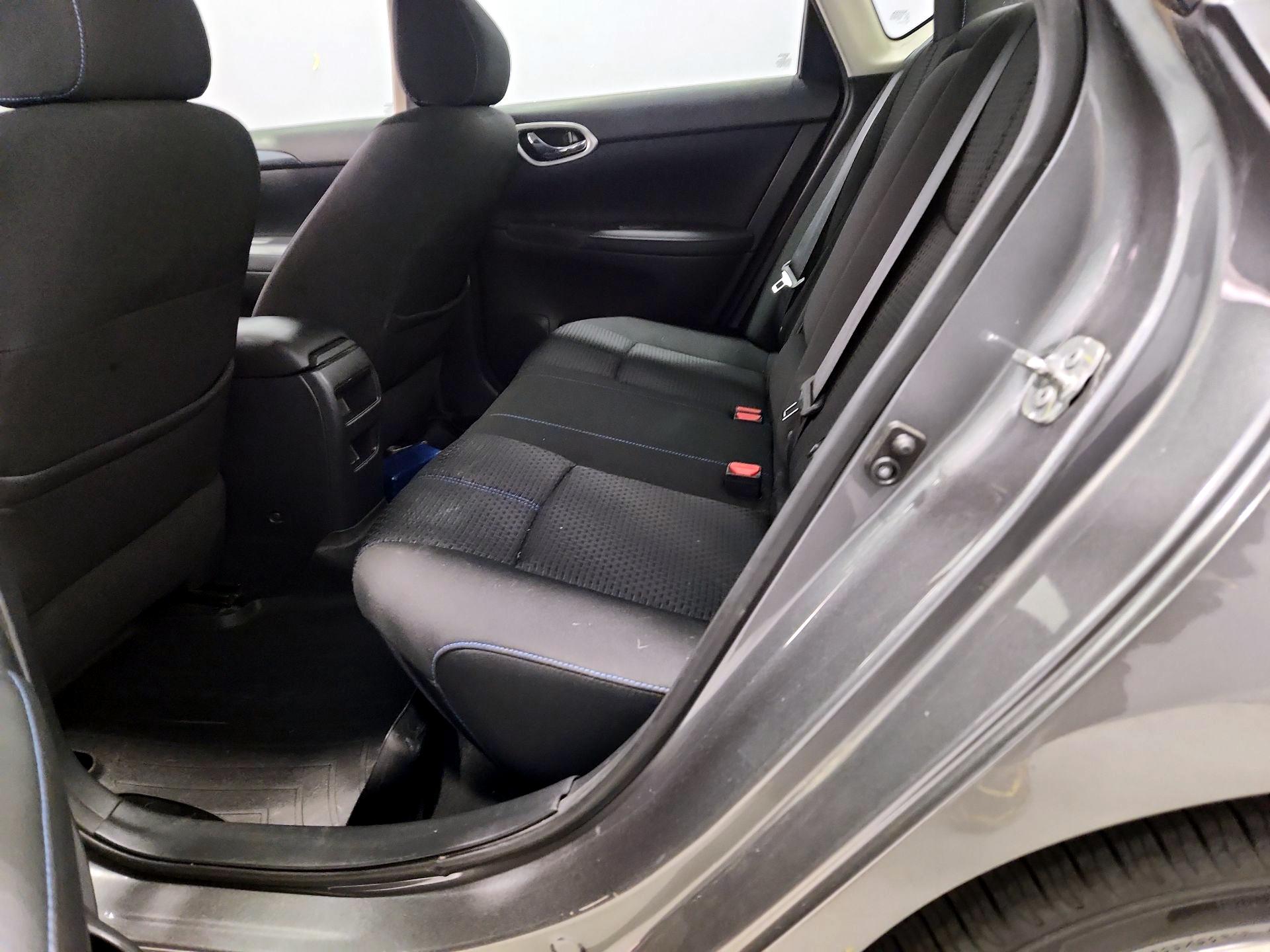 Thumbnail: 2016 Nissan Sentra - 18