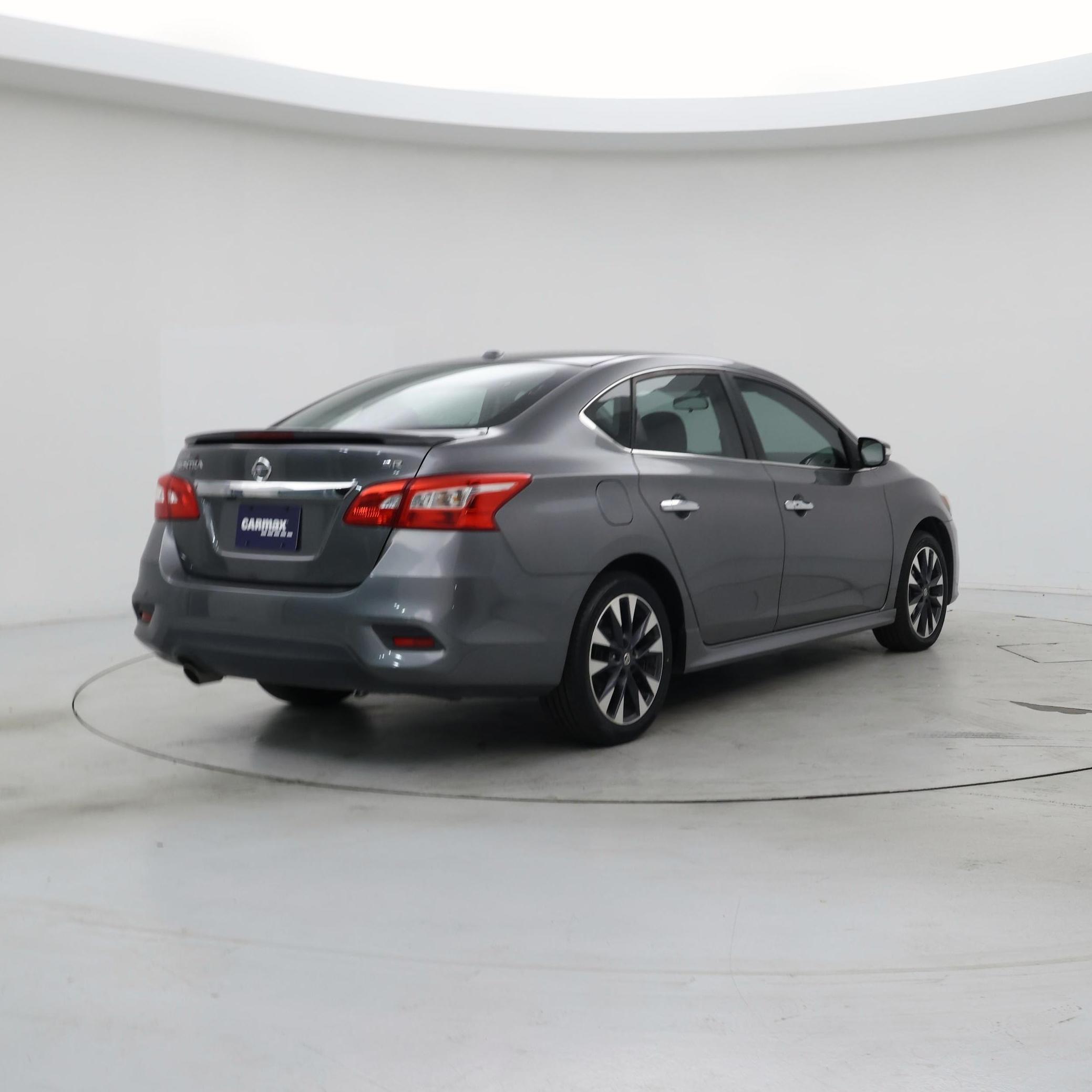 Thumbnail: 2016 Nissan Sentra - 8