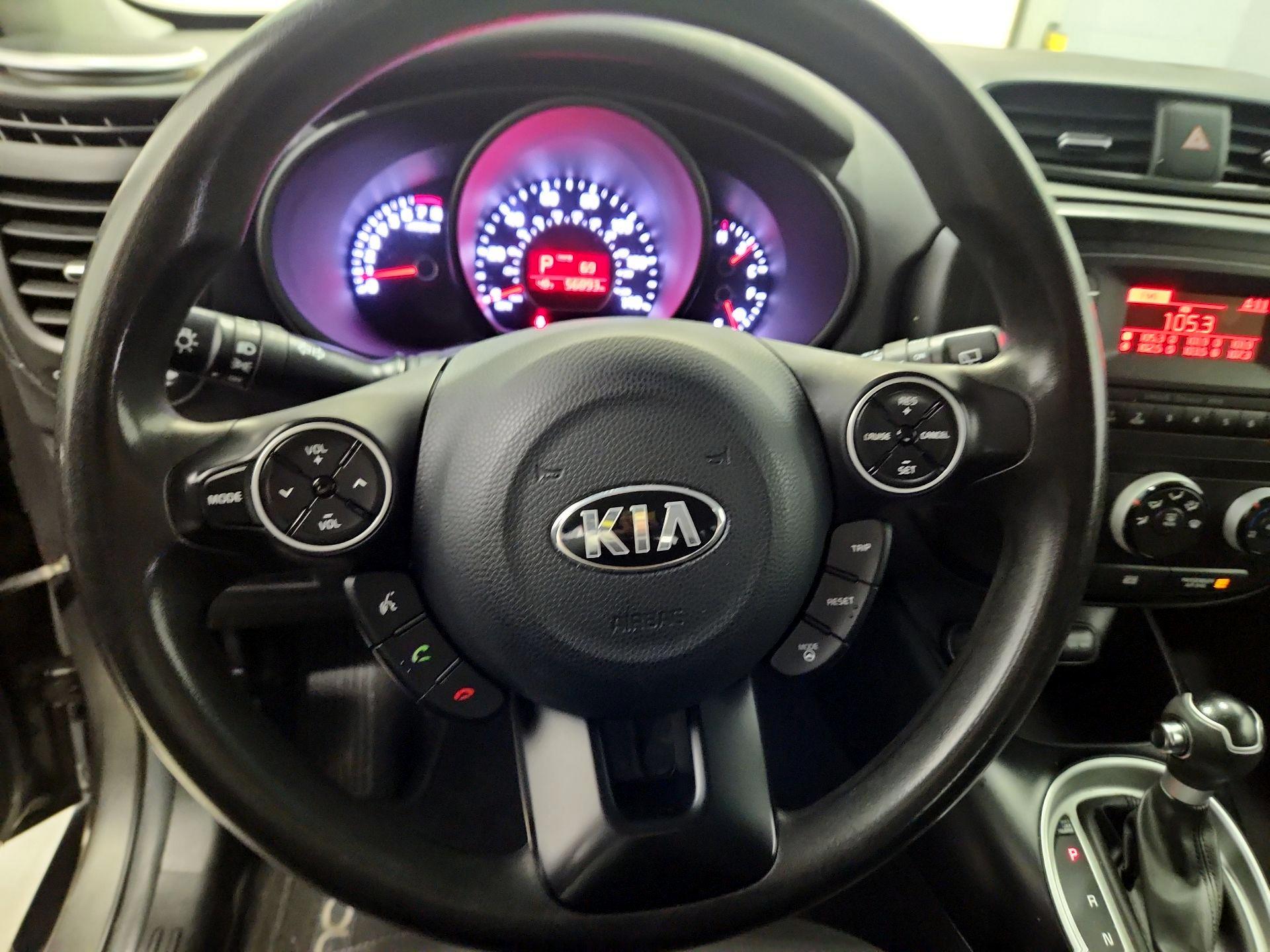 Thumbnail: 2016 Kia Soul - 10