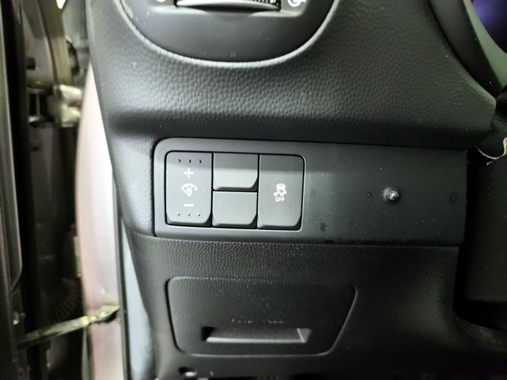 Thumbnail: 2016 Kia Soul - 13