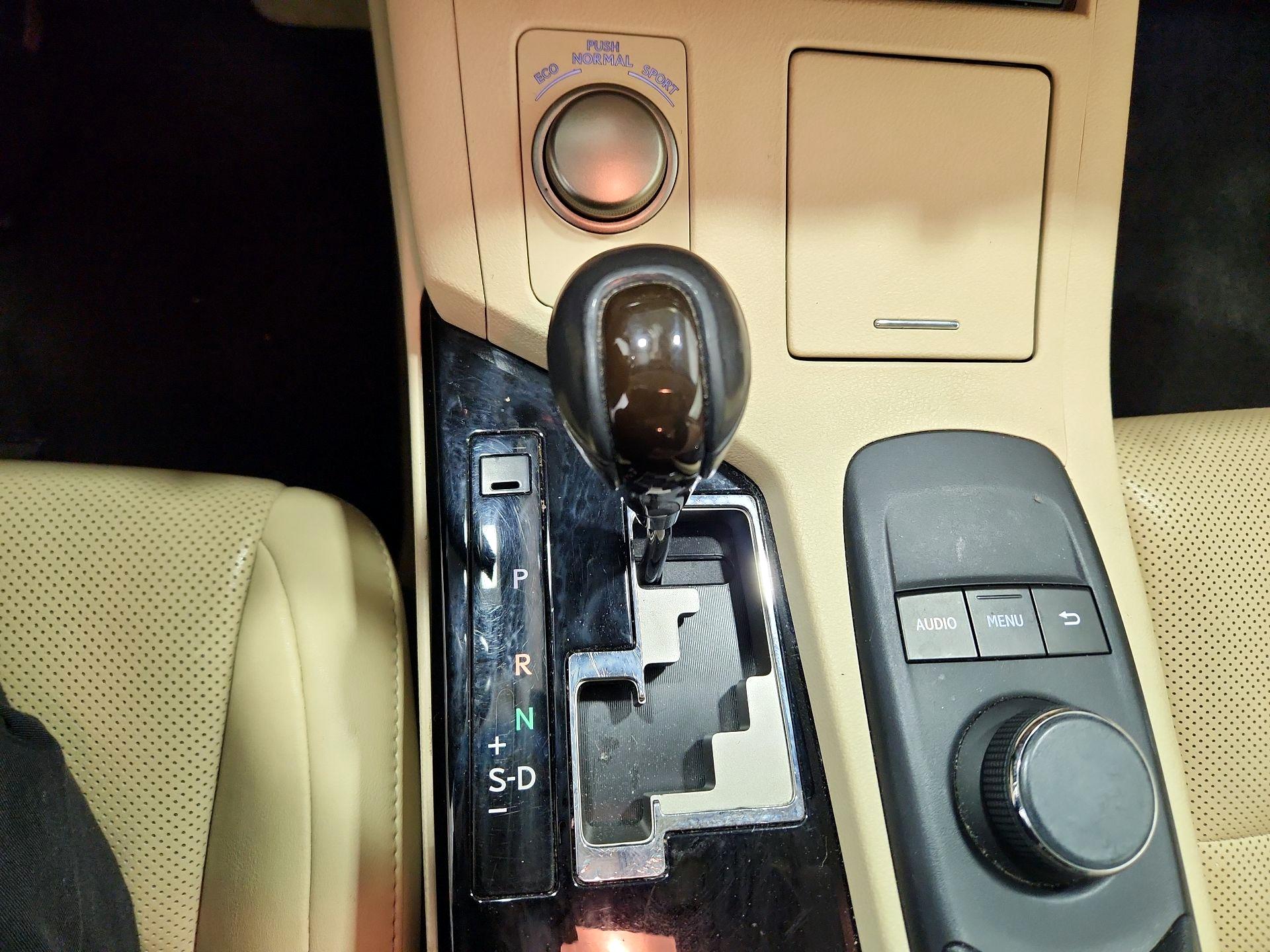 Thumbnail: 2015 Lexus ES - 17