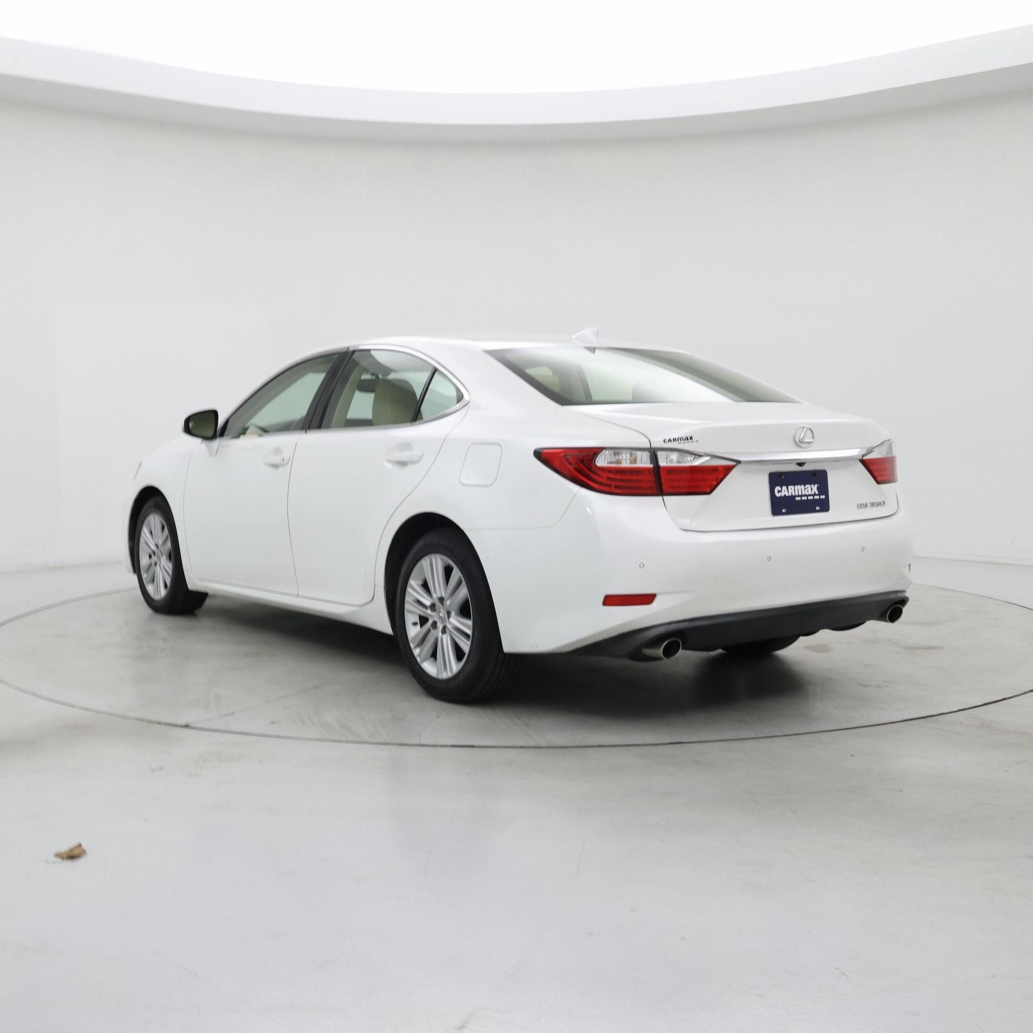 Thumbnail: 2015 Lexus ES - 2