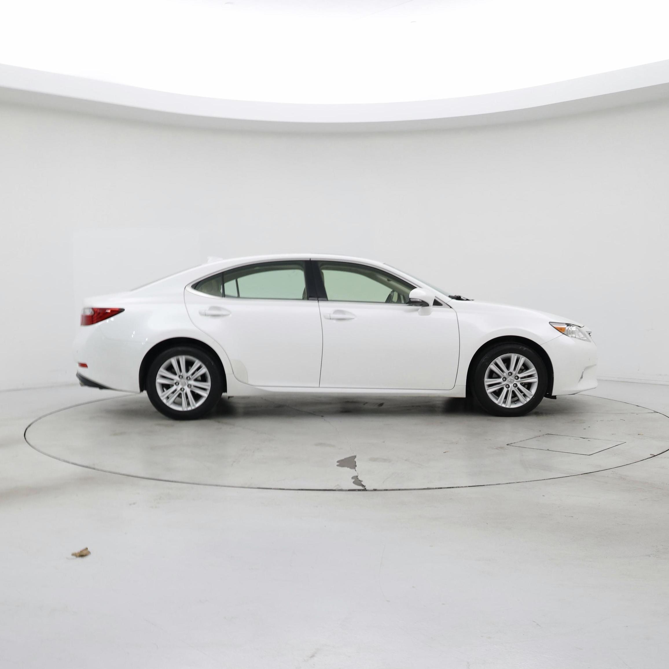Thumbnail: 2015 Lexus ES - 7