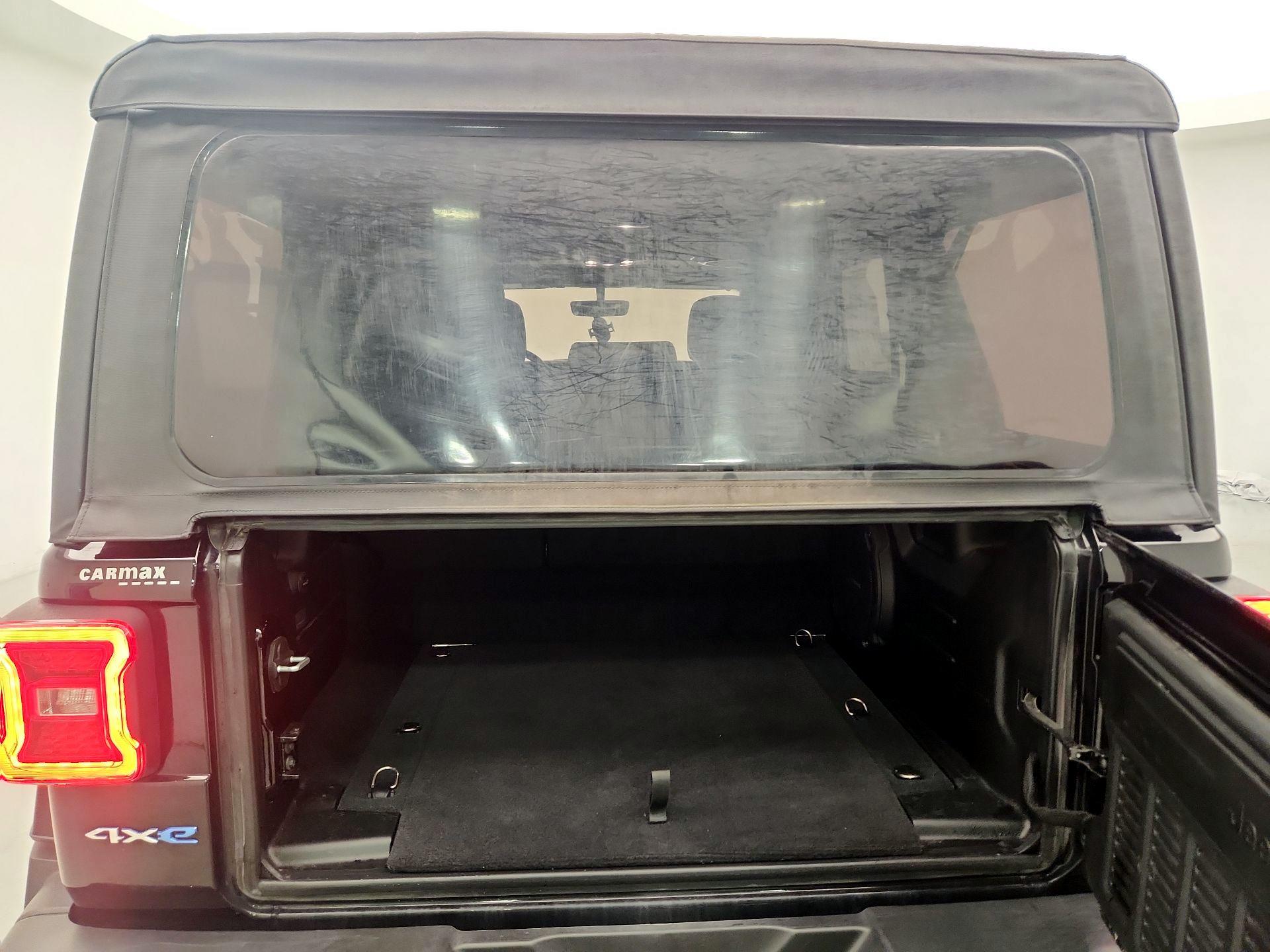 Thumbnail: 2023 Jeep Wrangler - 18