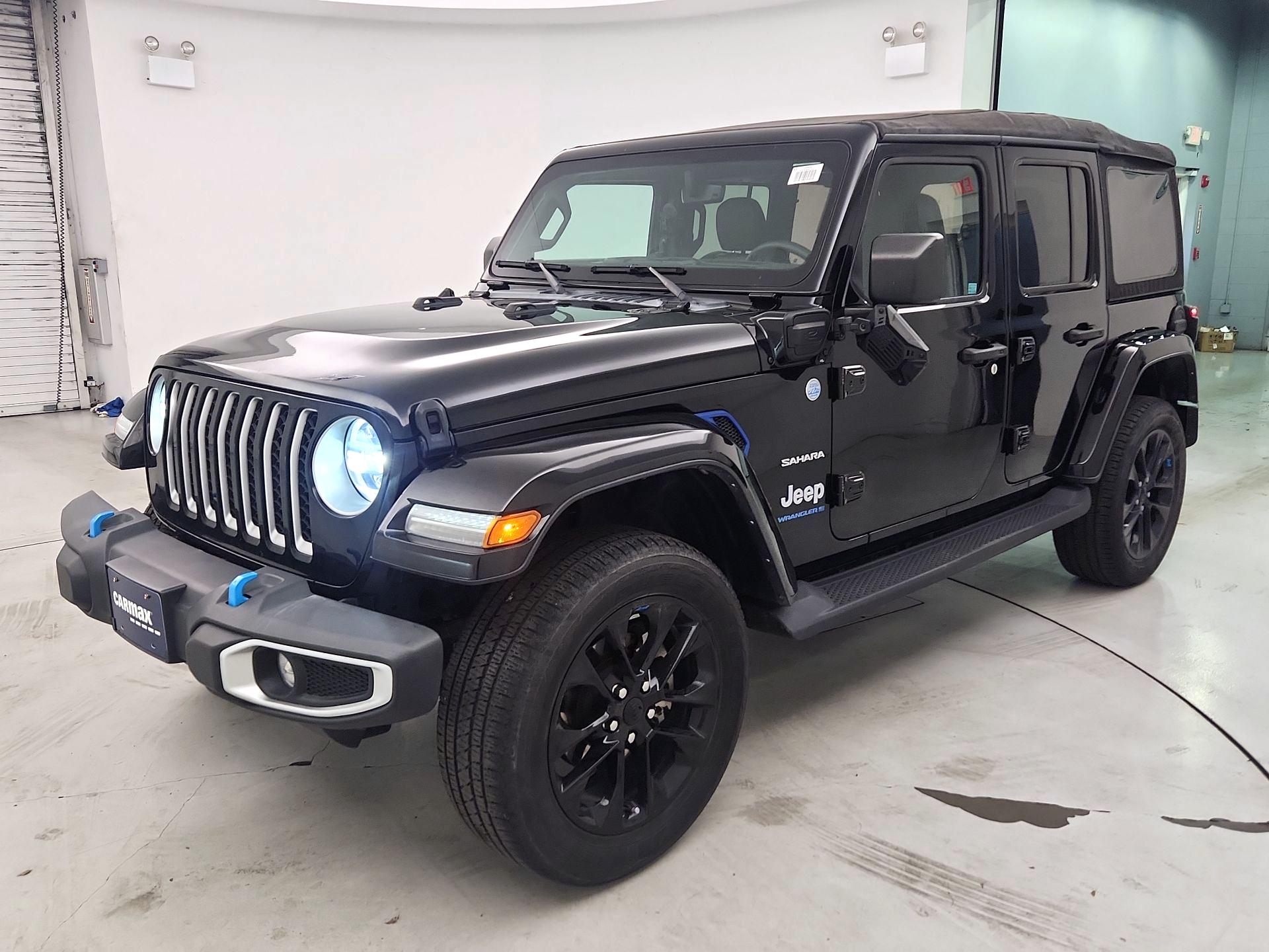 Thumbnail: 2023 Jeep Wrangler - 3