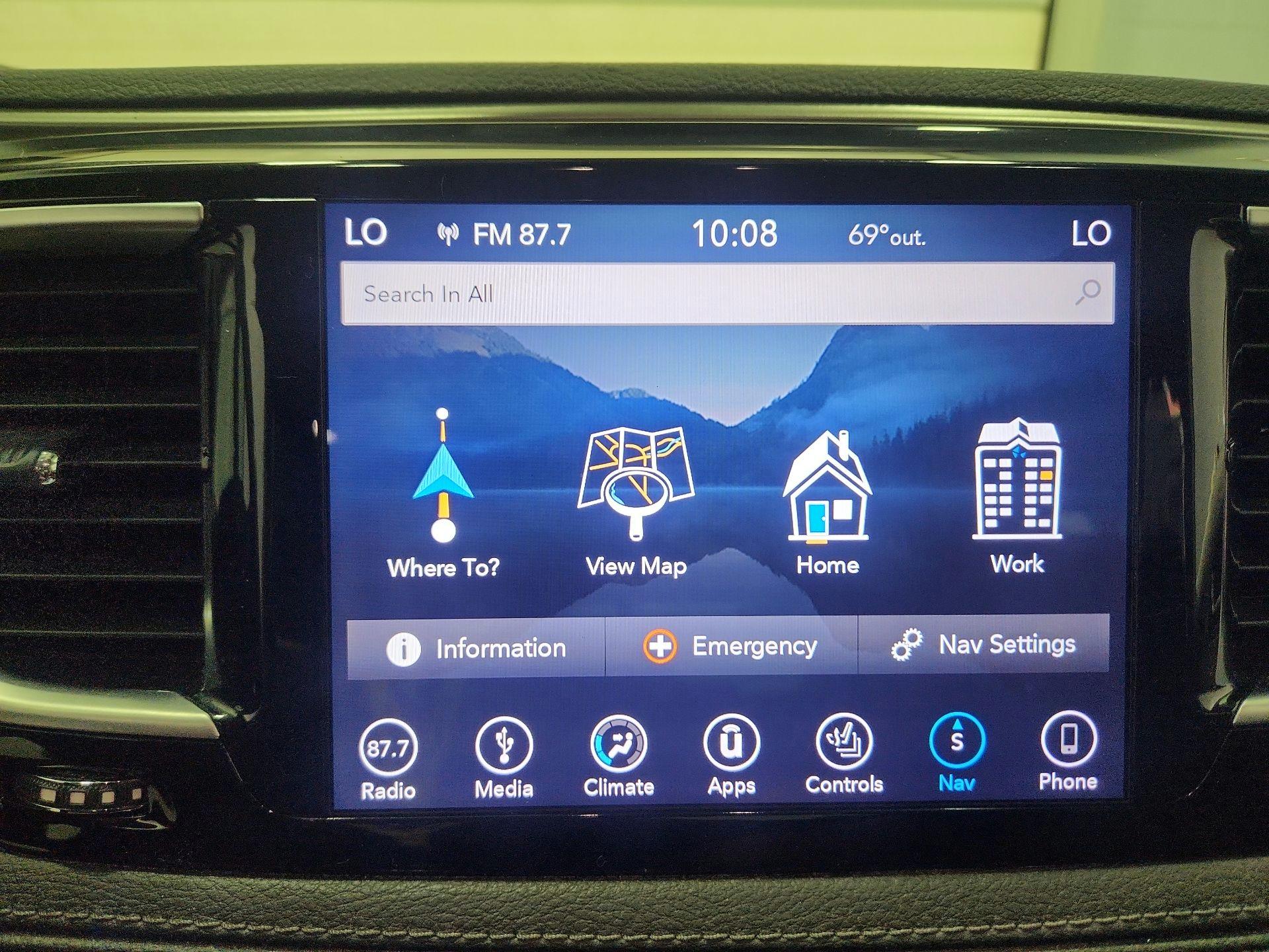 Thumbnail: 2018 Chrysler Pacifica - 14