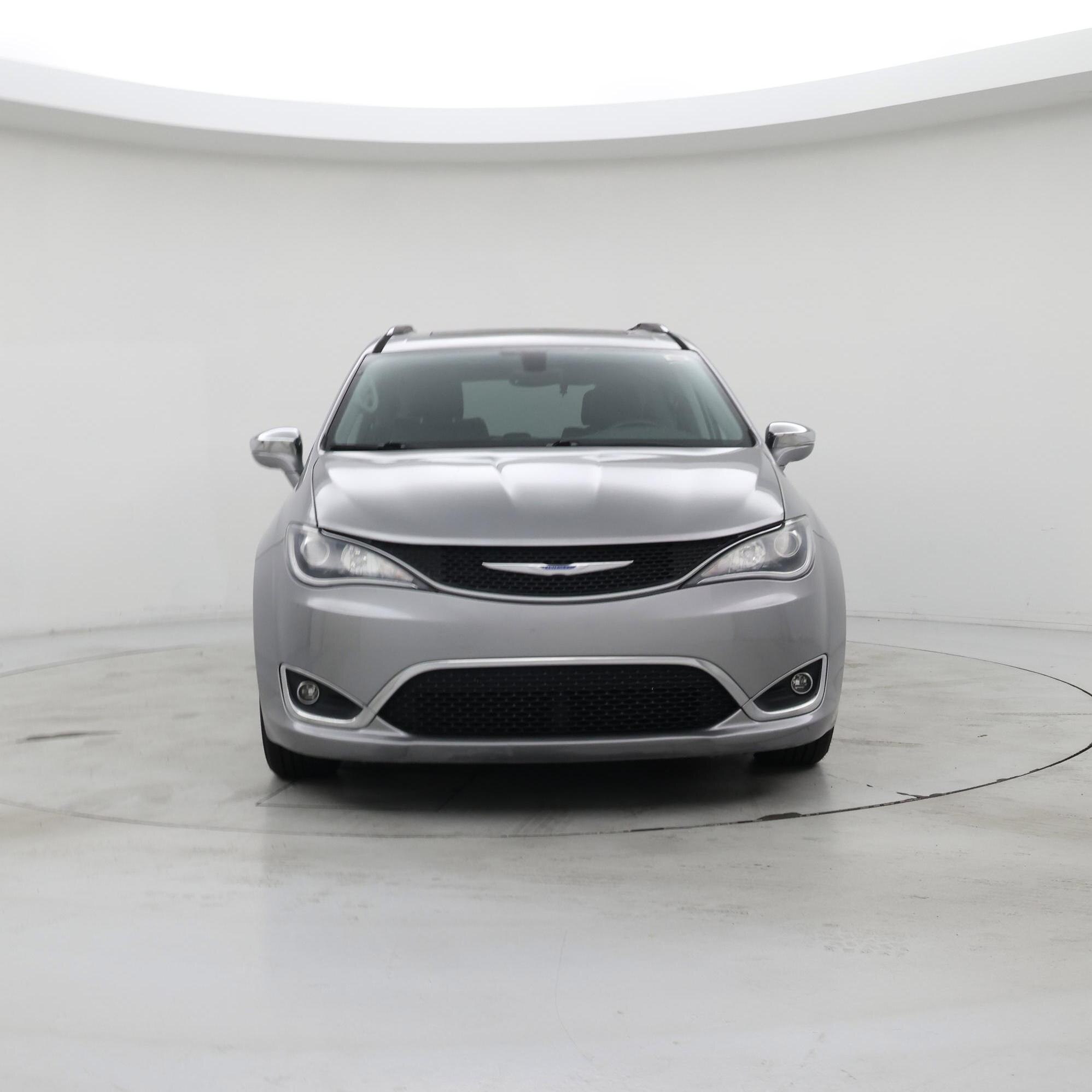 Thumbnail: 2018 Chrysler Pacifica - 5