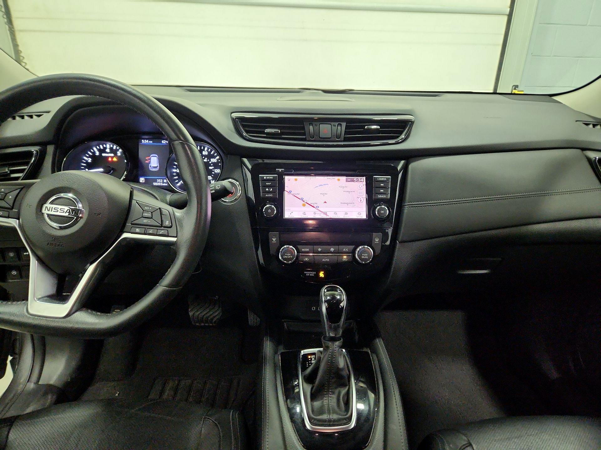 Thumbnail: 2018 Nissan Rogue - 9