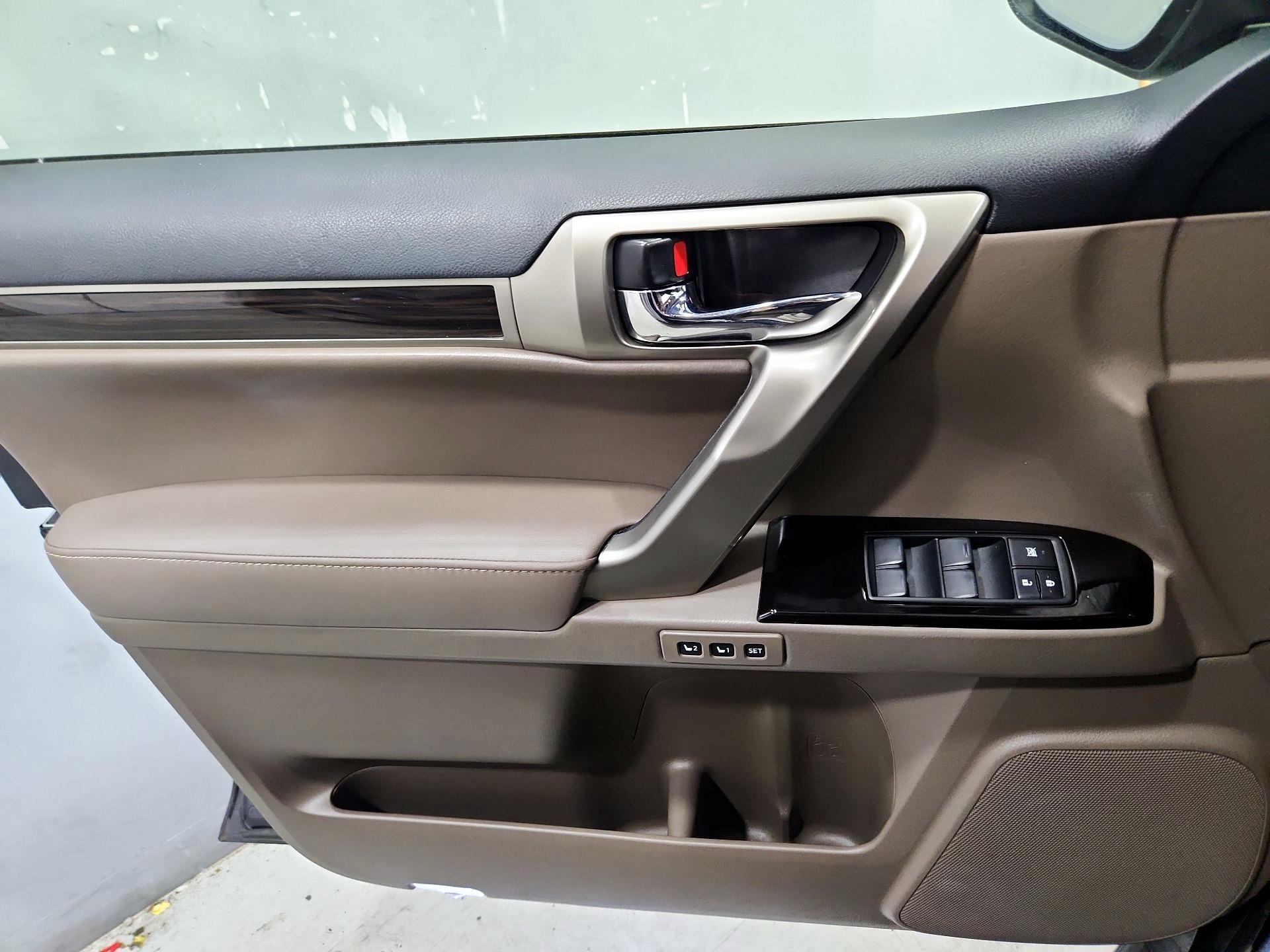 Thumbnail: 2018 Lexus GX - 12