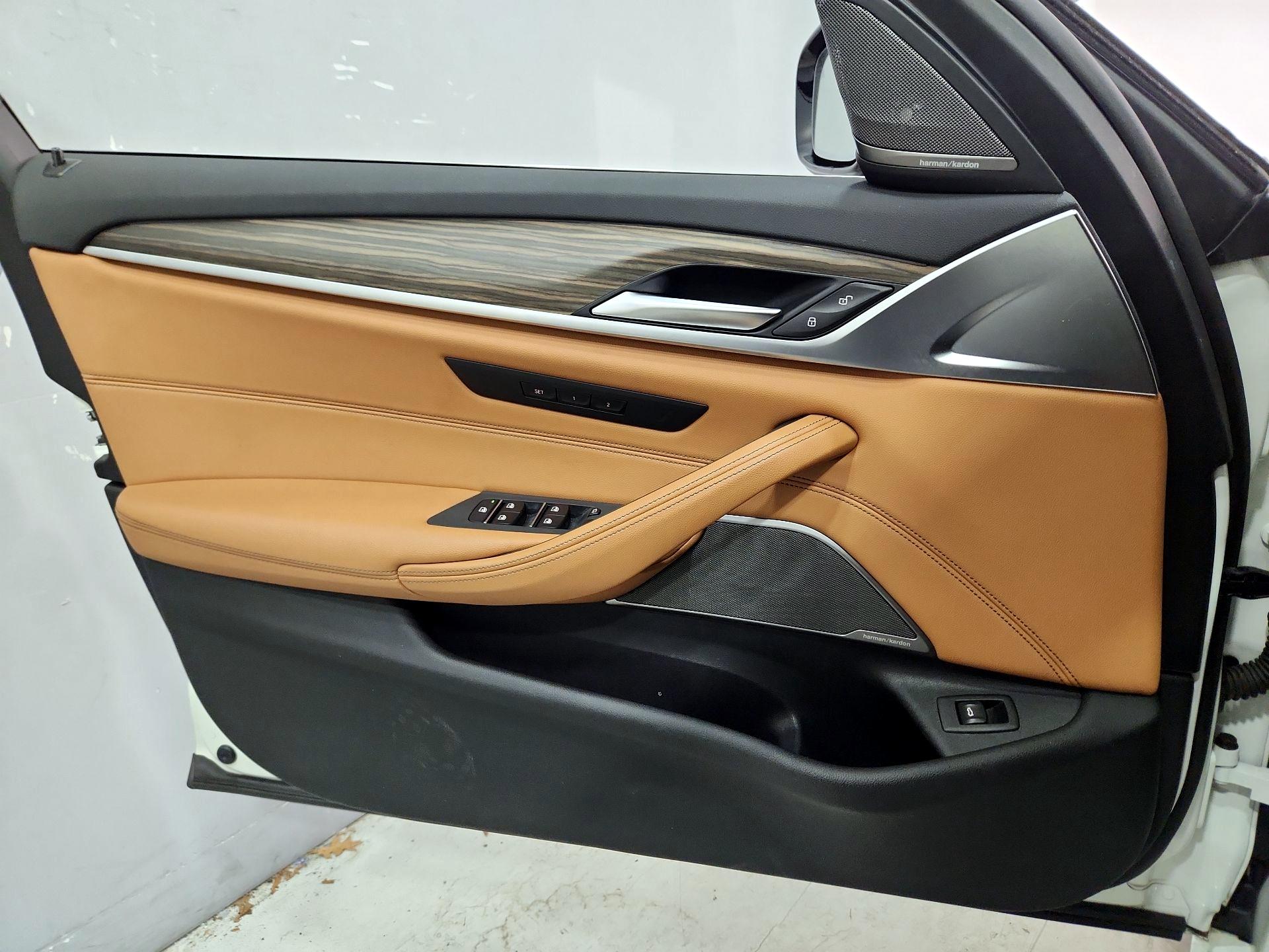 Thumbnail: 2022 BMW 5 Series - 12