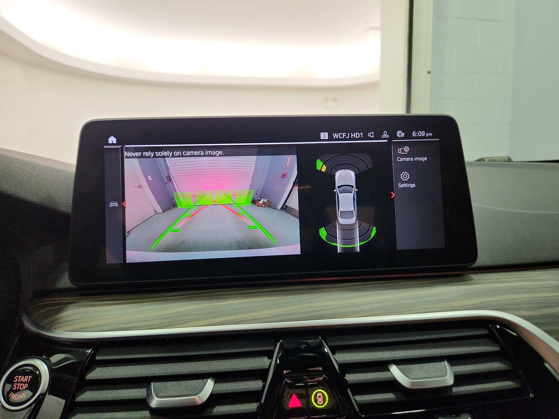 Thumbnail: 2022 BMW 5 Series - 14