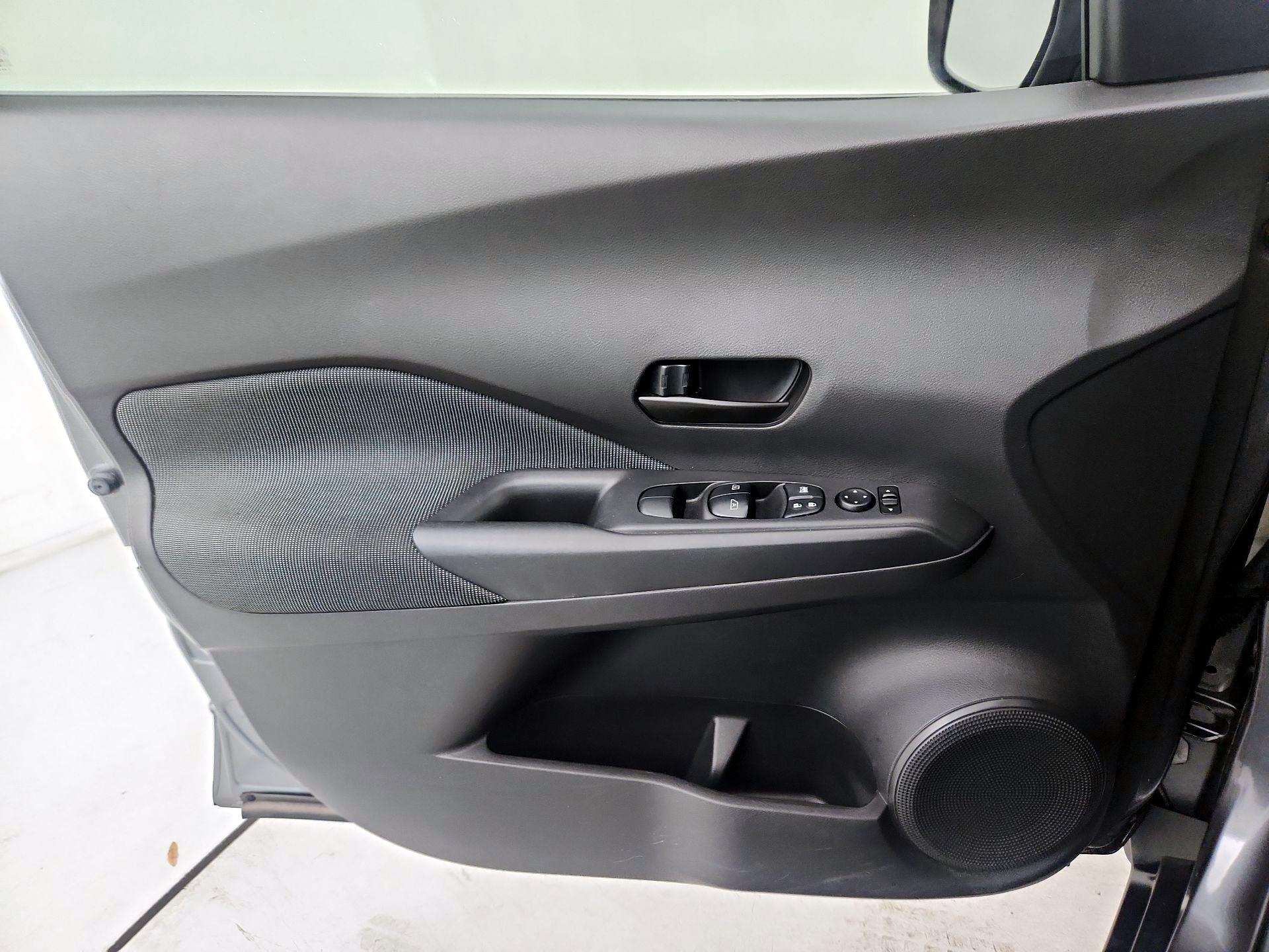 Thumbnail: 2019 Nissan Kicks - 10