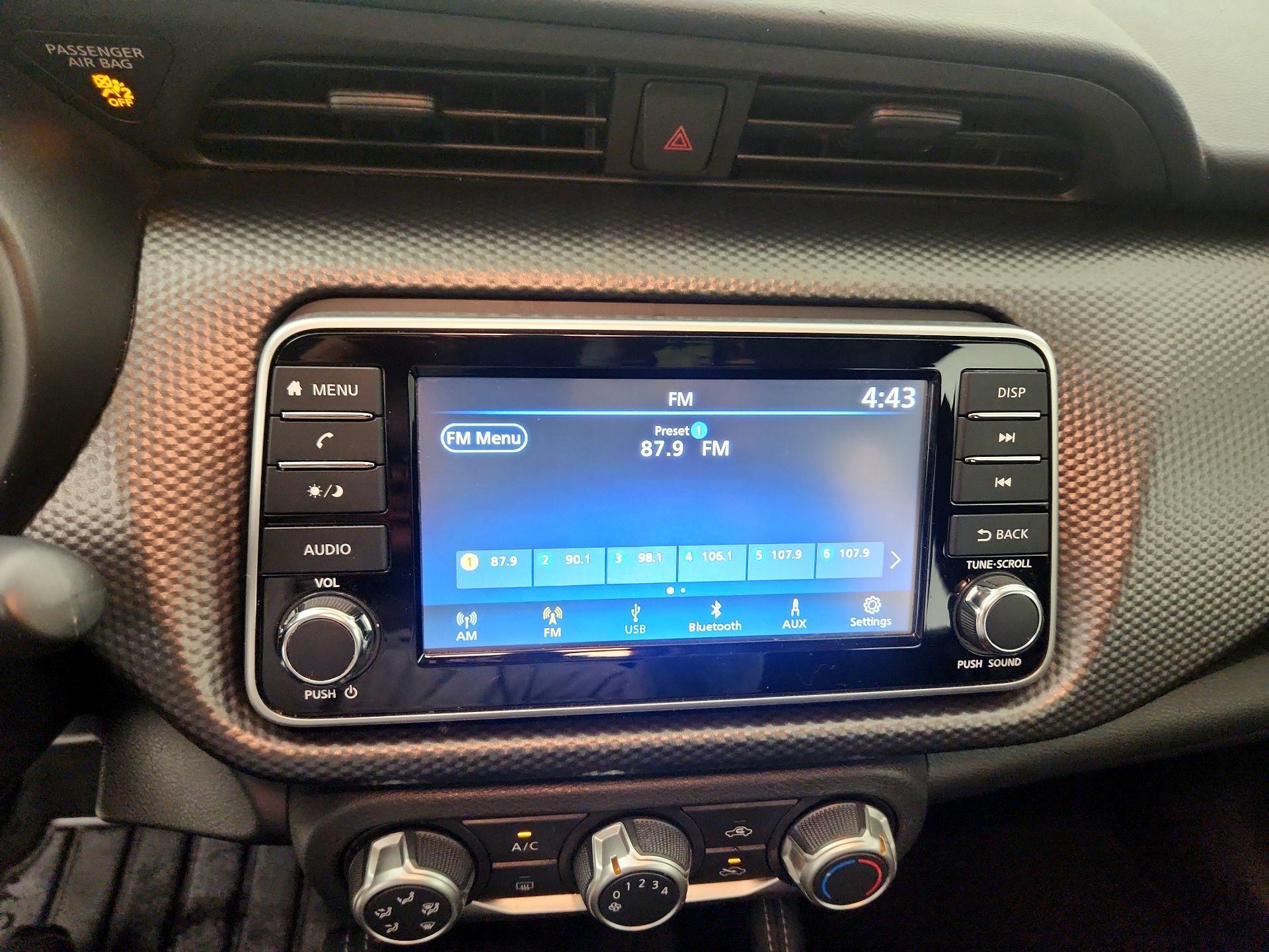 Thumbnail: 2019 Nissan Kicks - 13