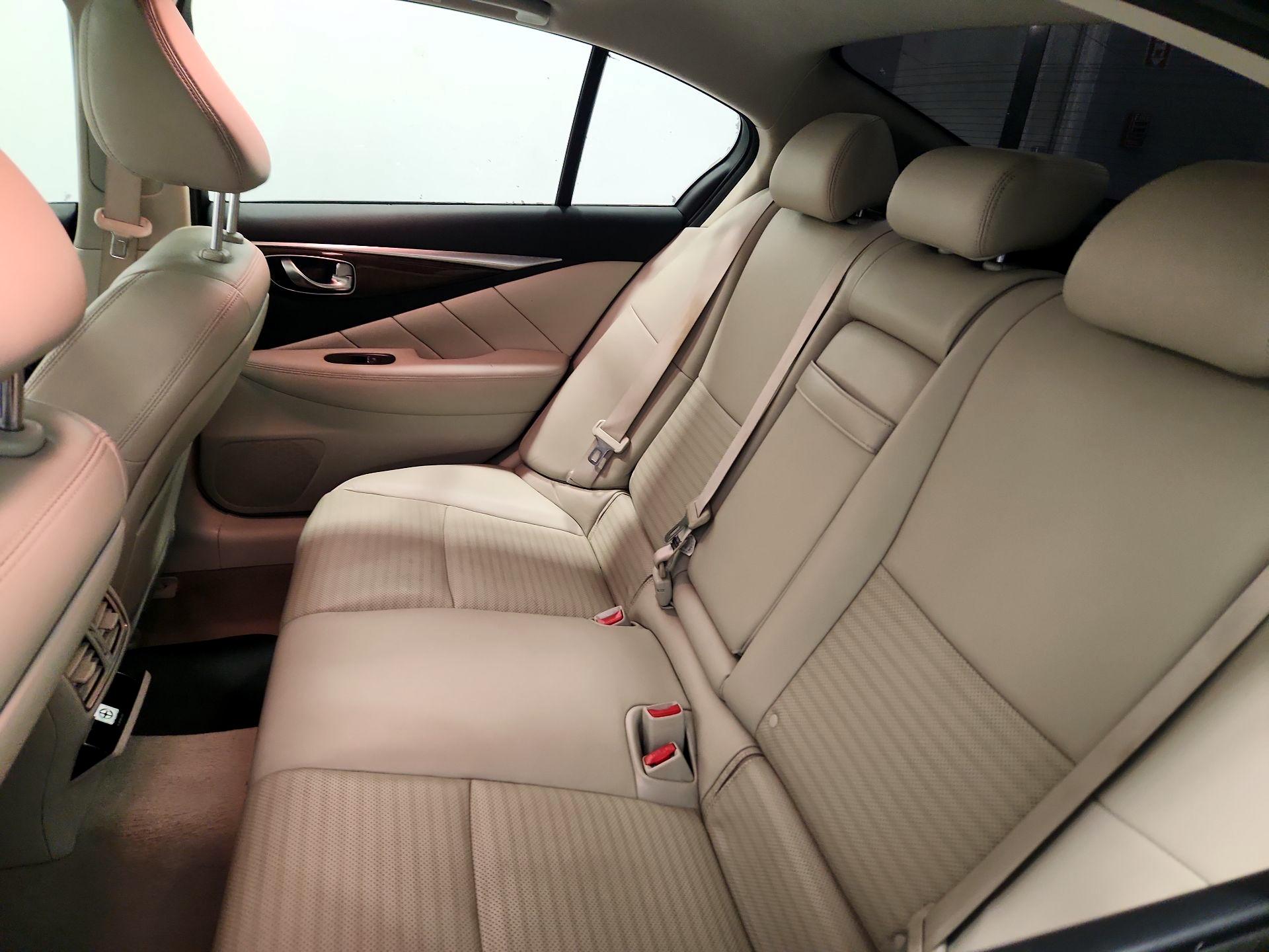 Thumbnail: 2016 INFINITI Q50 - 20