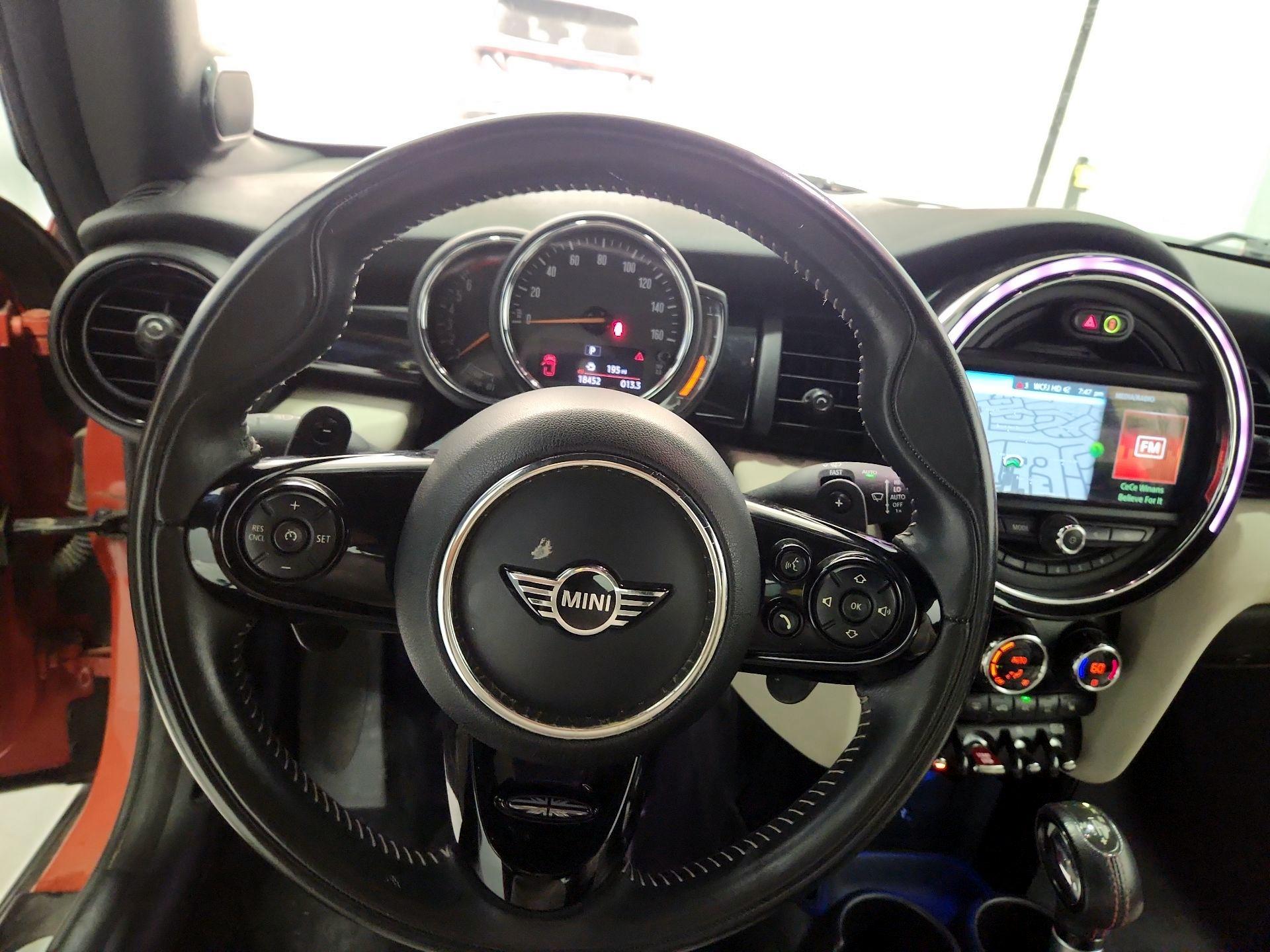 Thumbnail: 2019 MINI Cooper - 10