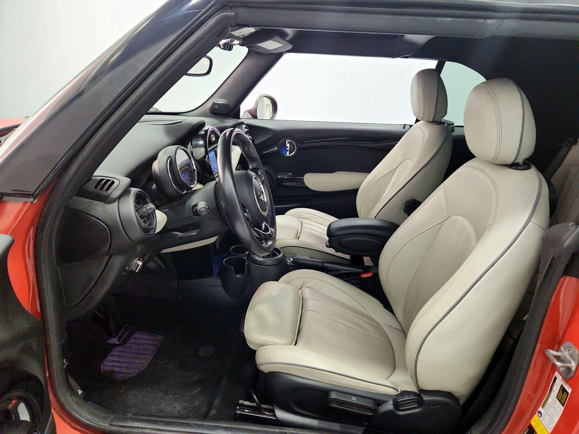 Thumbnail: 2019 MINI Cooper - 11