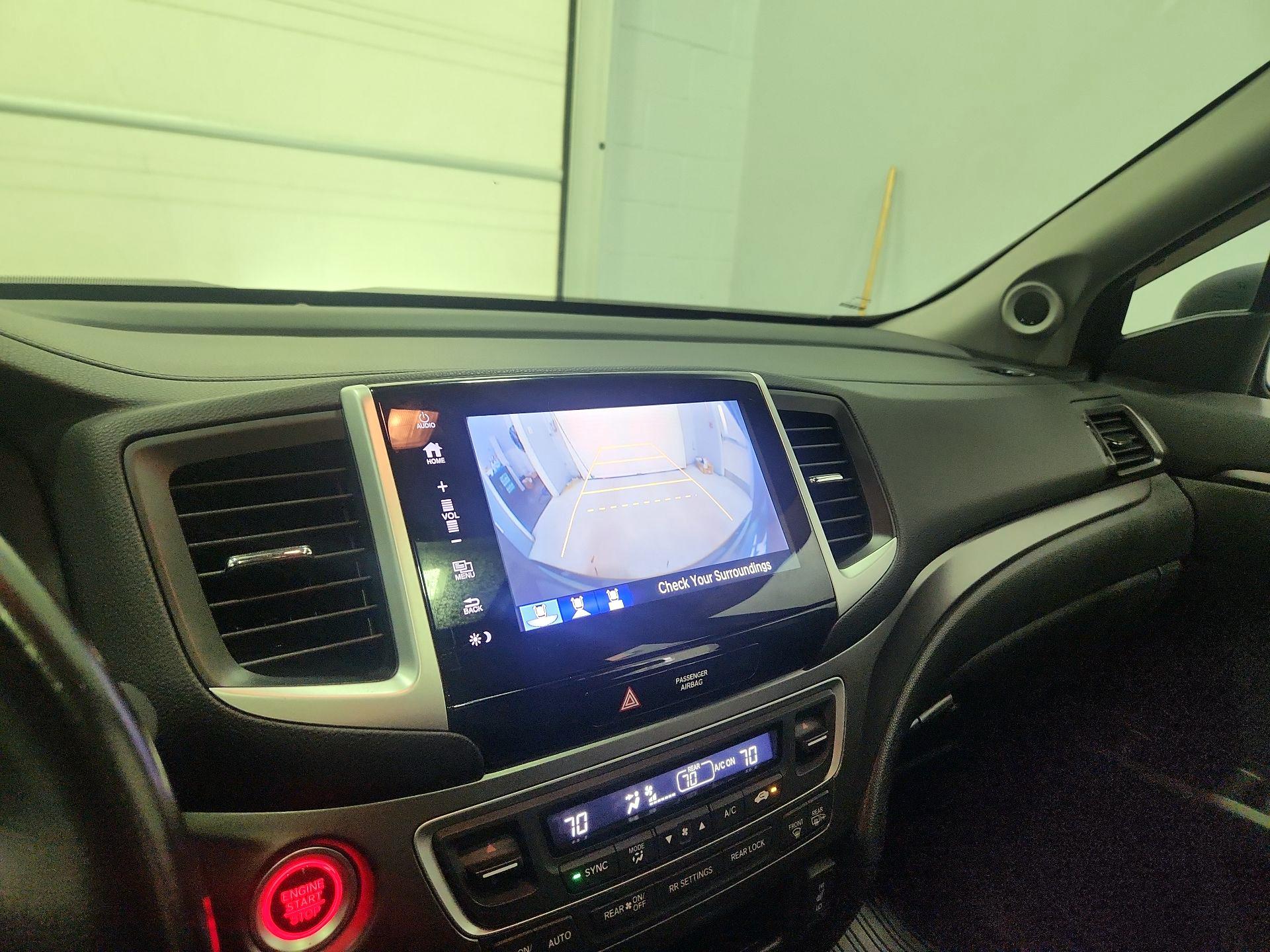 Thumbnail: 2016 Honda Pilot - 14