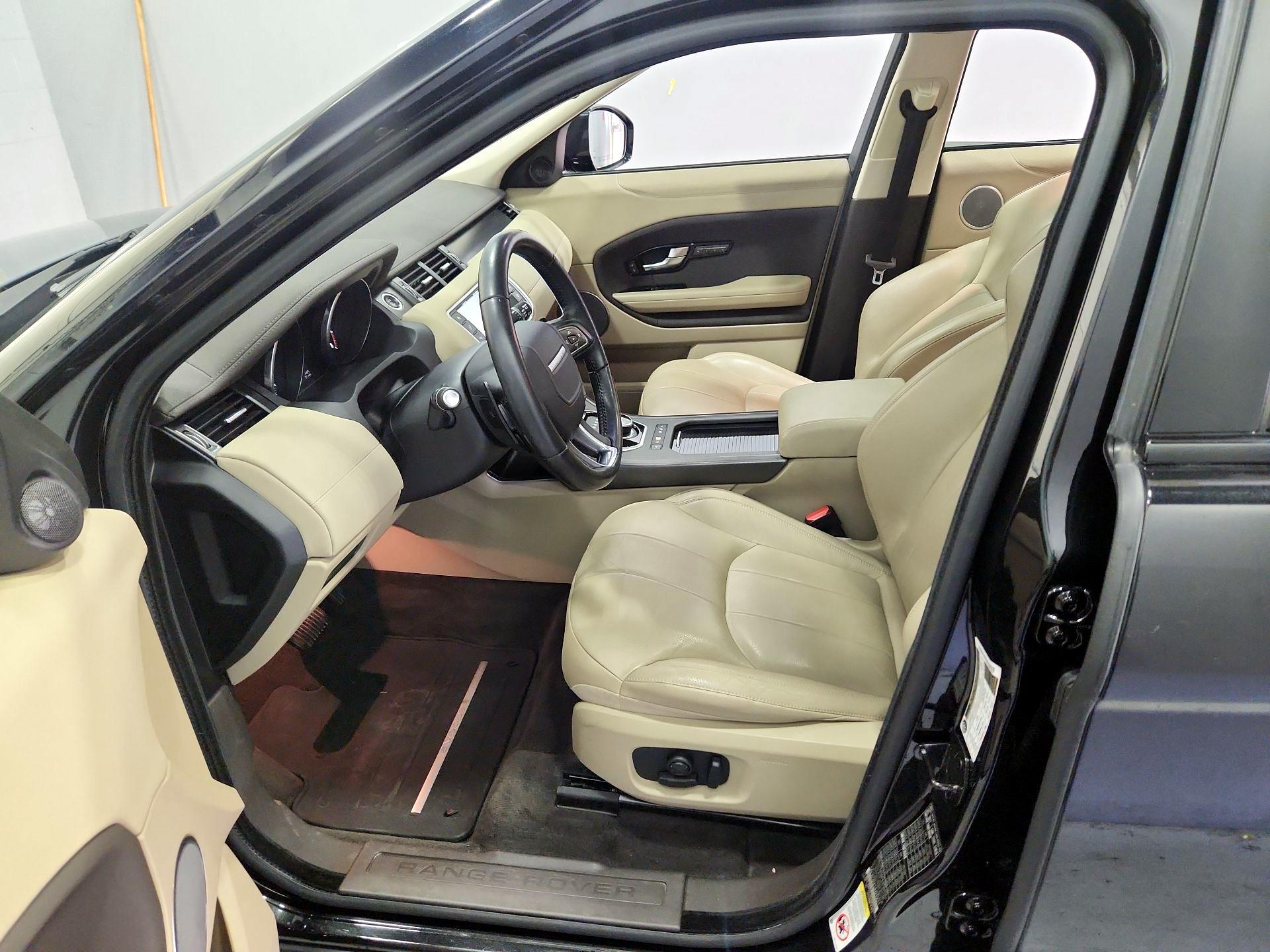 Thumbnail: 2018 Land Rover Range Rover Evoque - 11