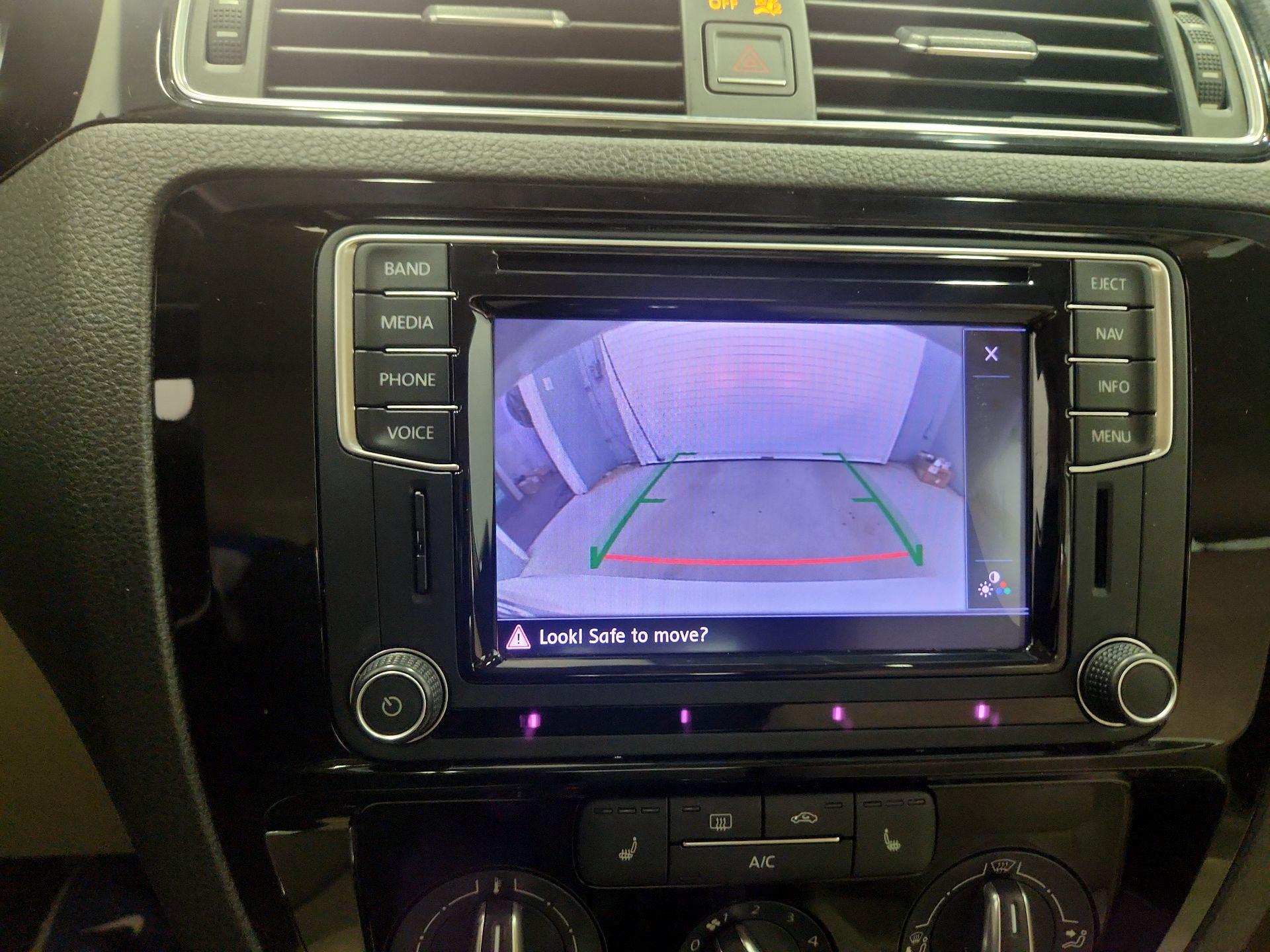 Thumbnail: 2016 Volkswagen Jetta - 14