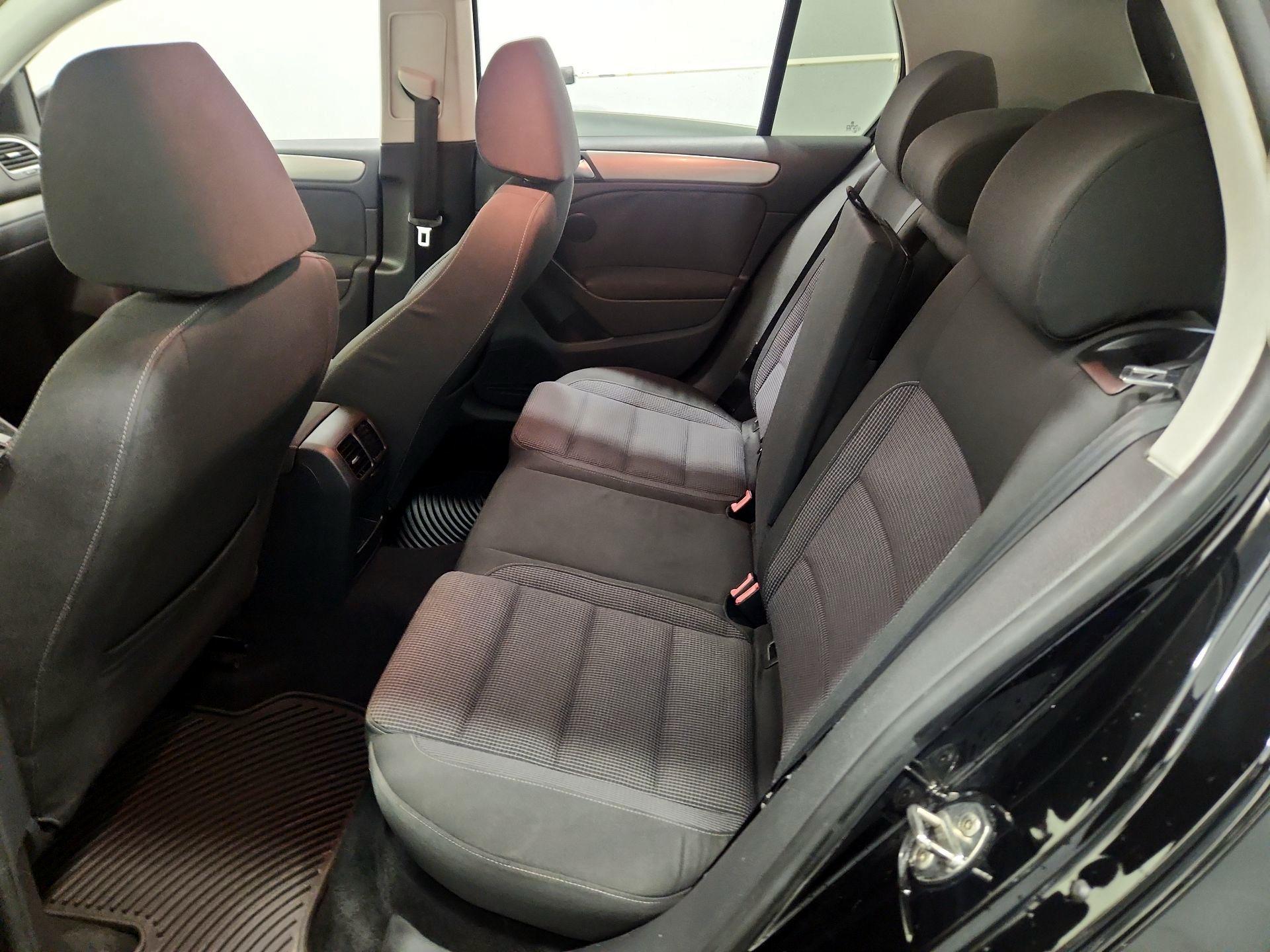 Thumbnail: 2014 Volkswagen Golf - 18