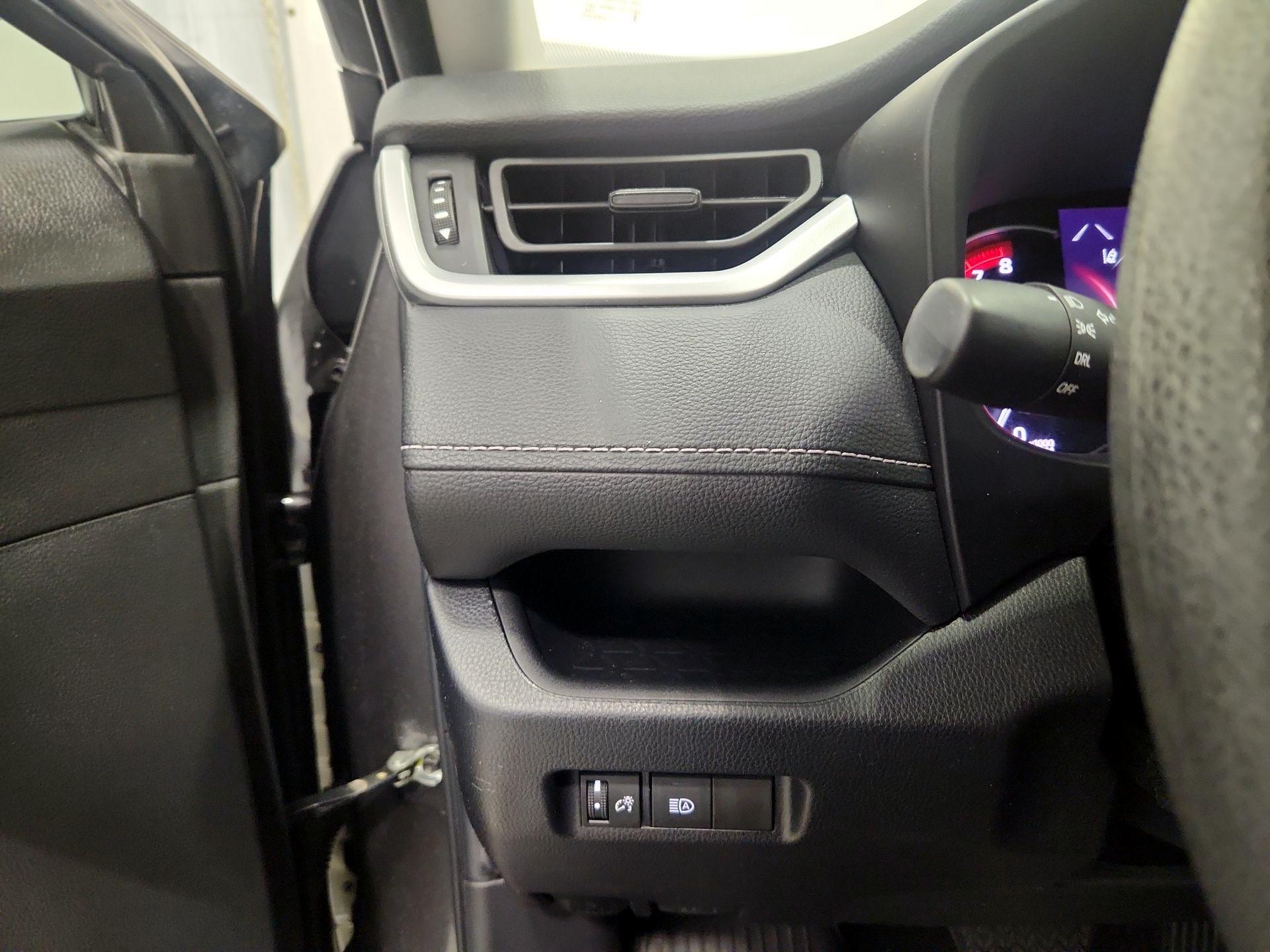 Thumbnail: 2023 Toyota RAV4 - 13