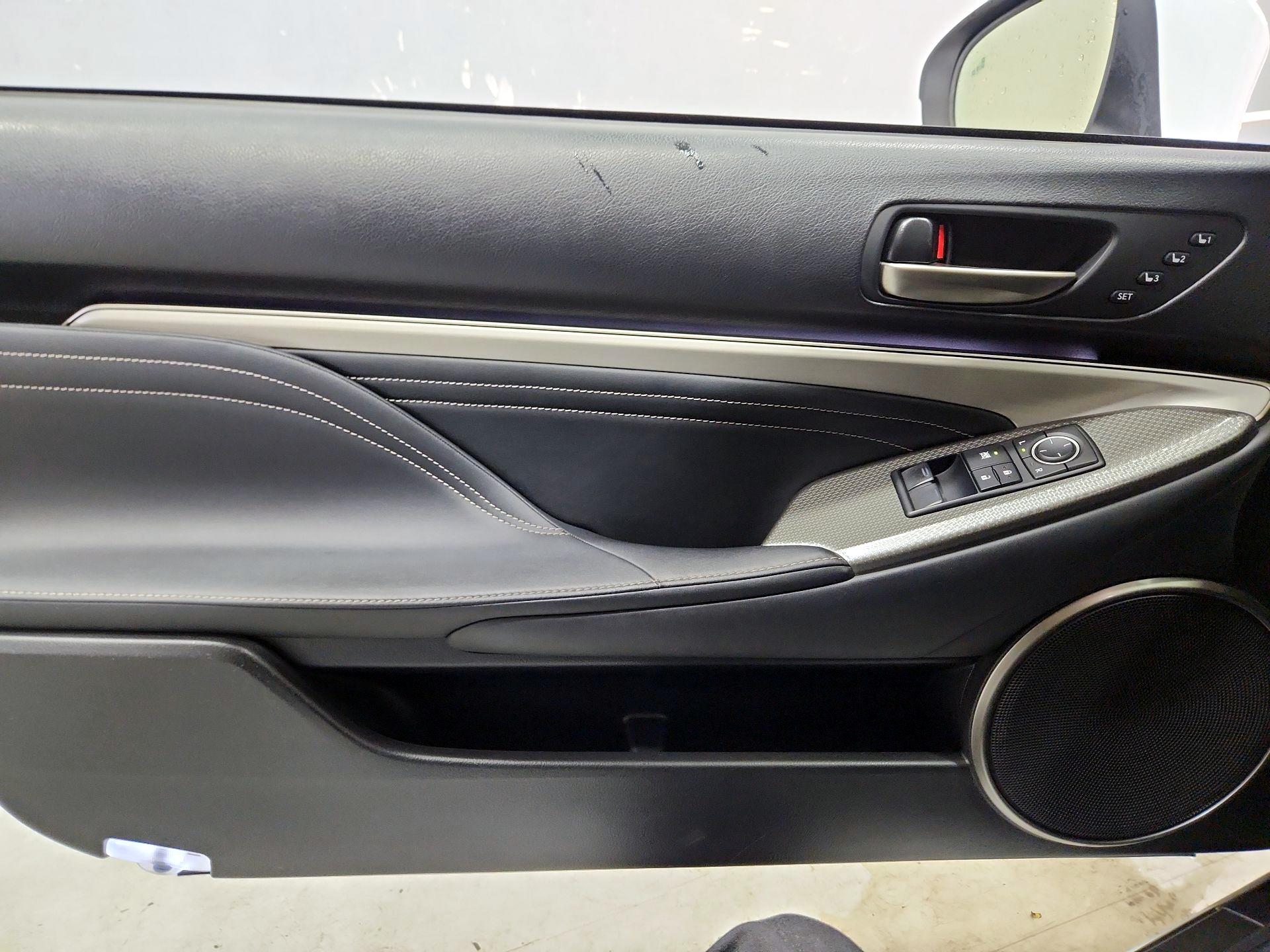 Thumbnail: 2017 Lexus RC - 12