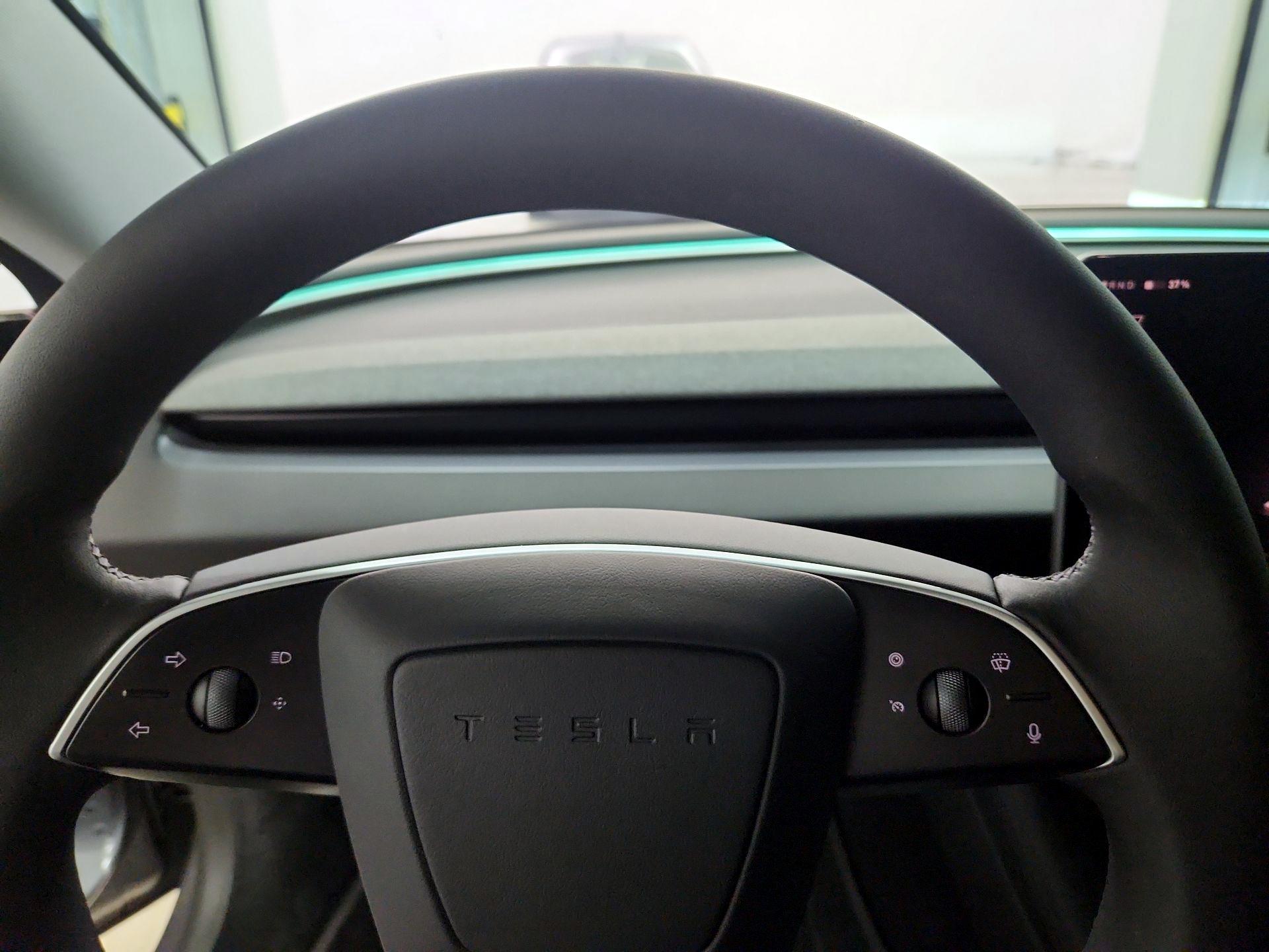Thumbnail: 2025 Tesla Model 3 - 10