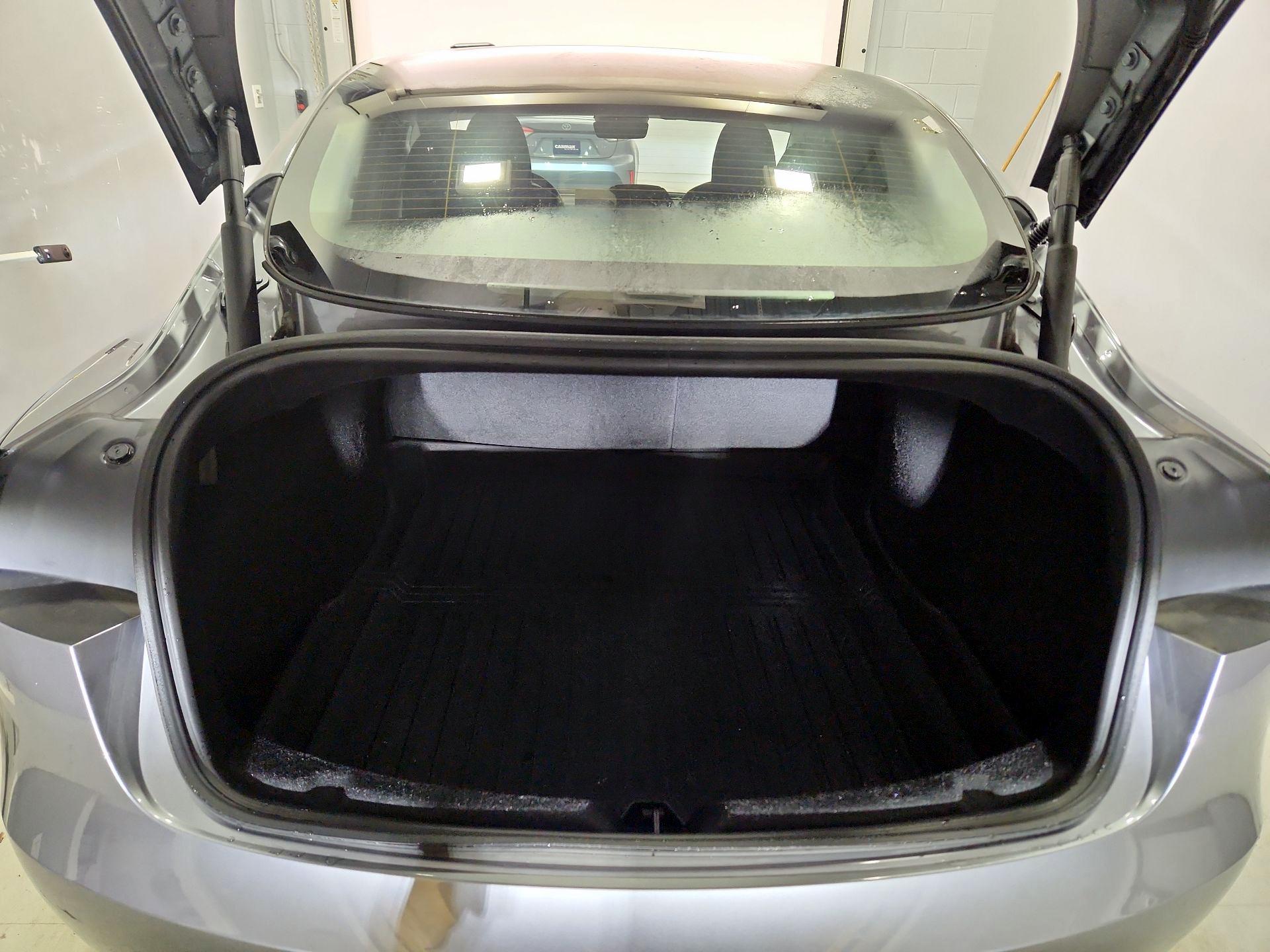 Thumbnail: 2025 Tesla Model 3 - 19