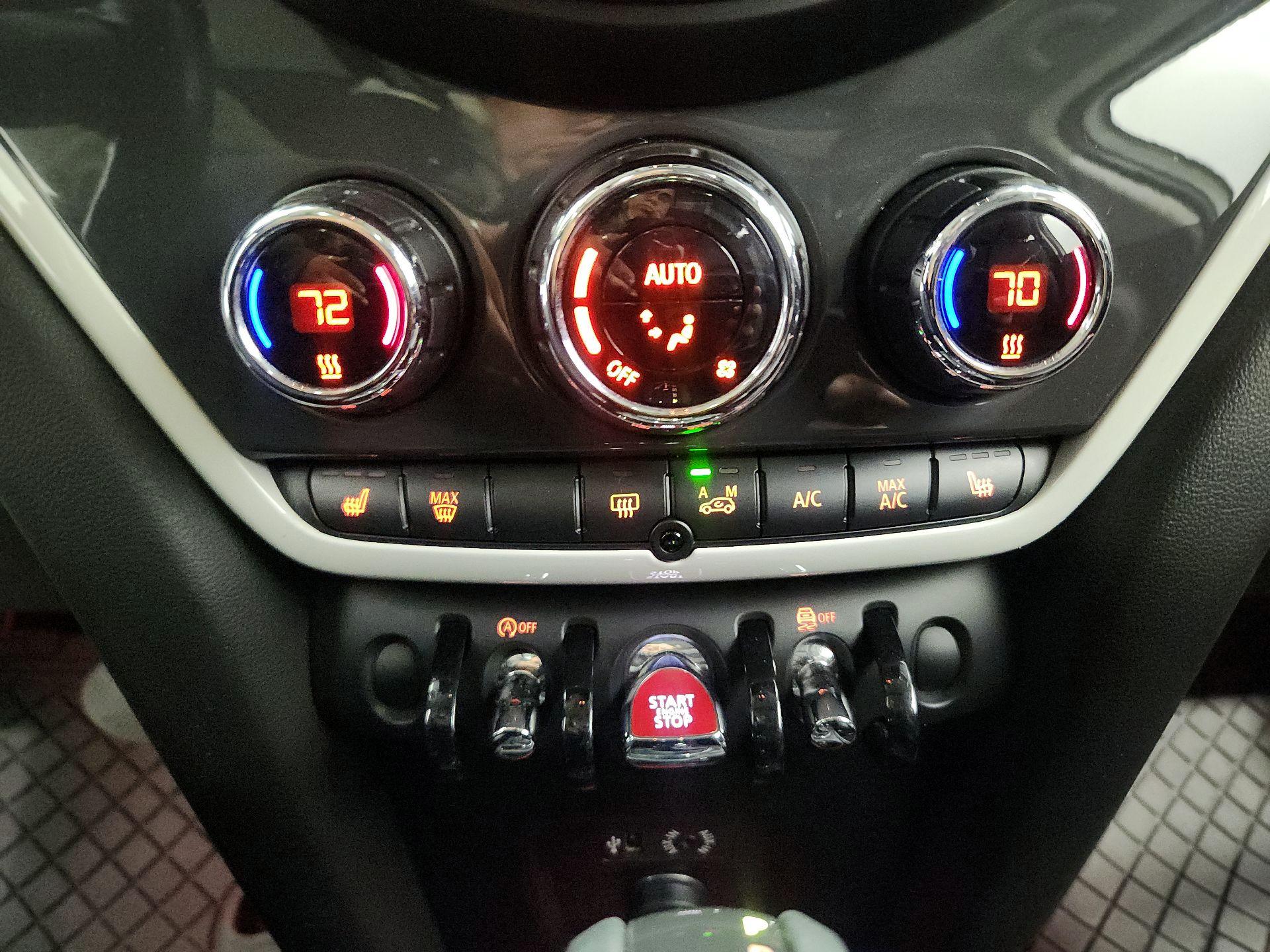 Thumbnail: 2017 MINI Cooper Countryman - 16