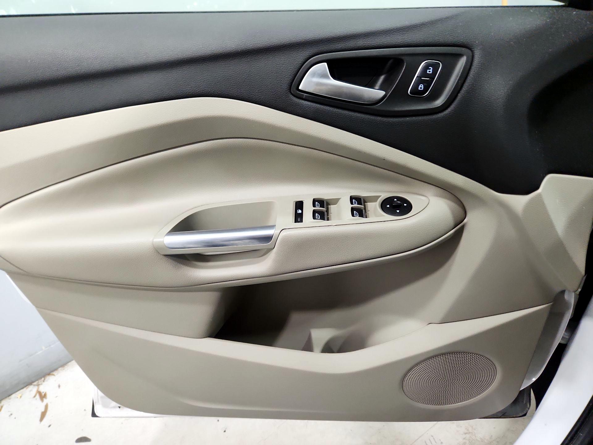 Thumbnail: 2017 Ford Escape - 12