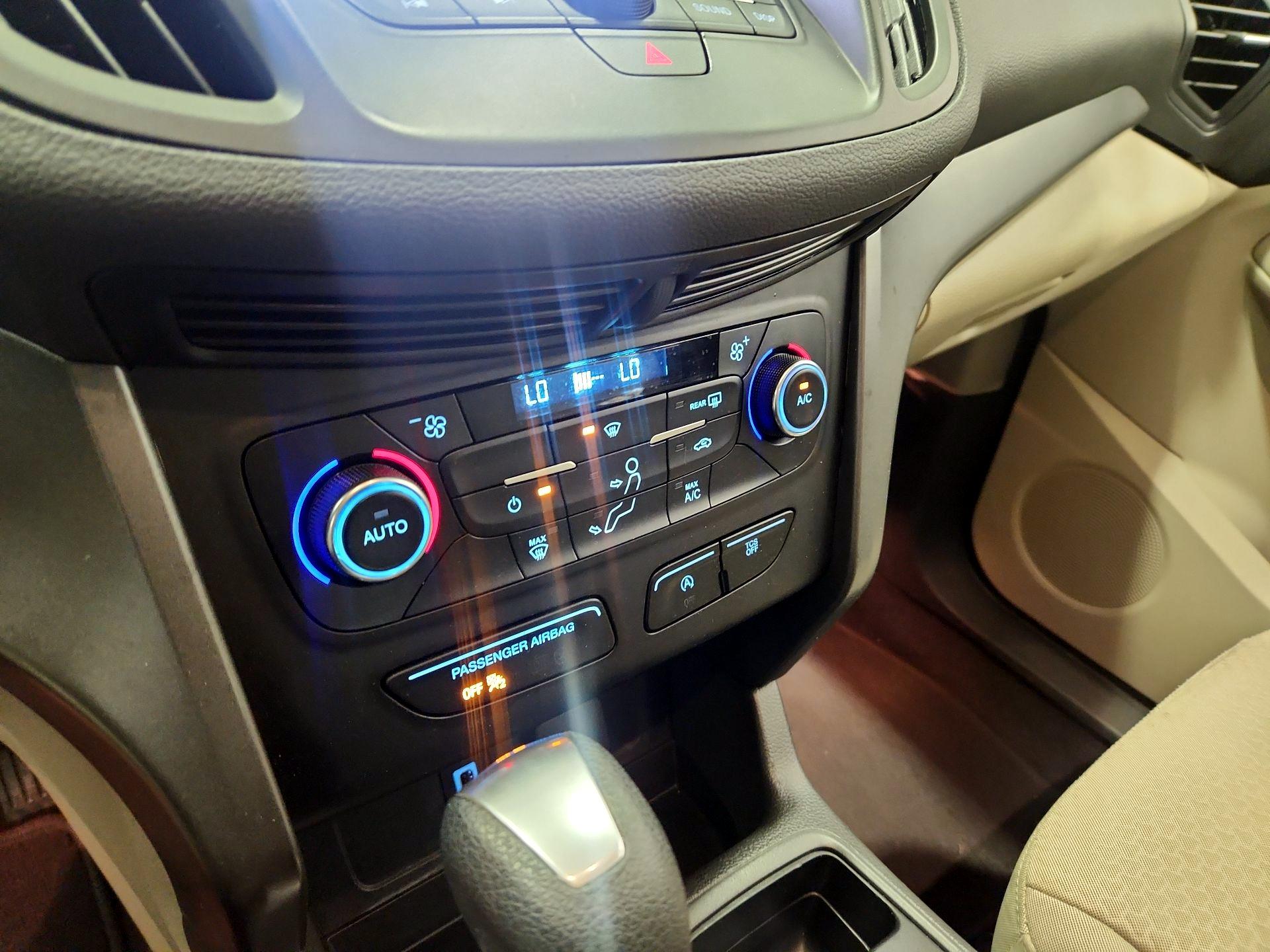 Thumbnail: 2017 Ford Escape - 16