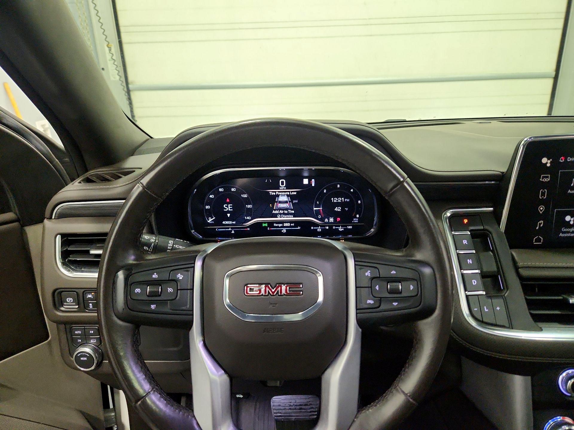 Thumbnail: 2023 GMC Yukon XL - 10