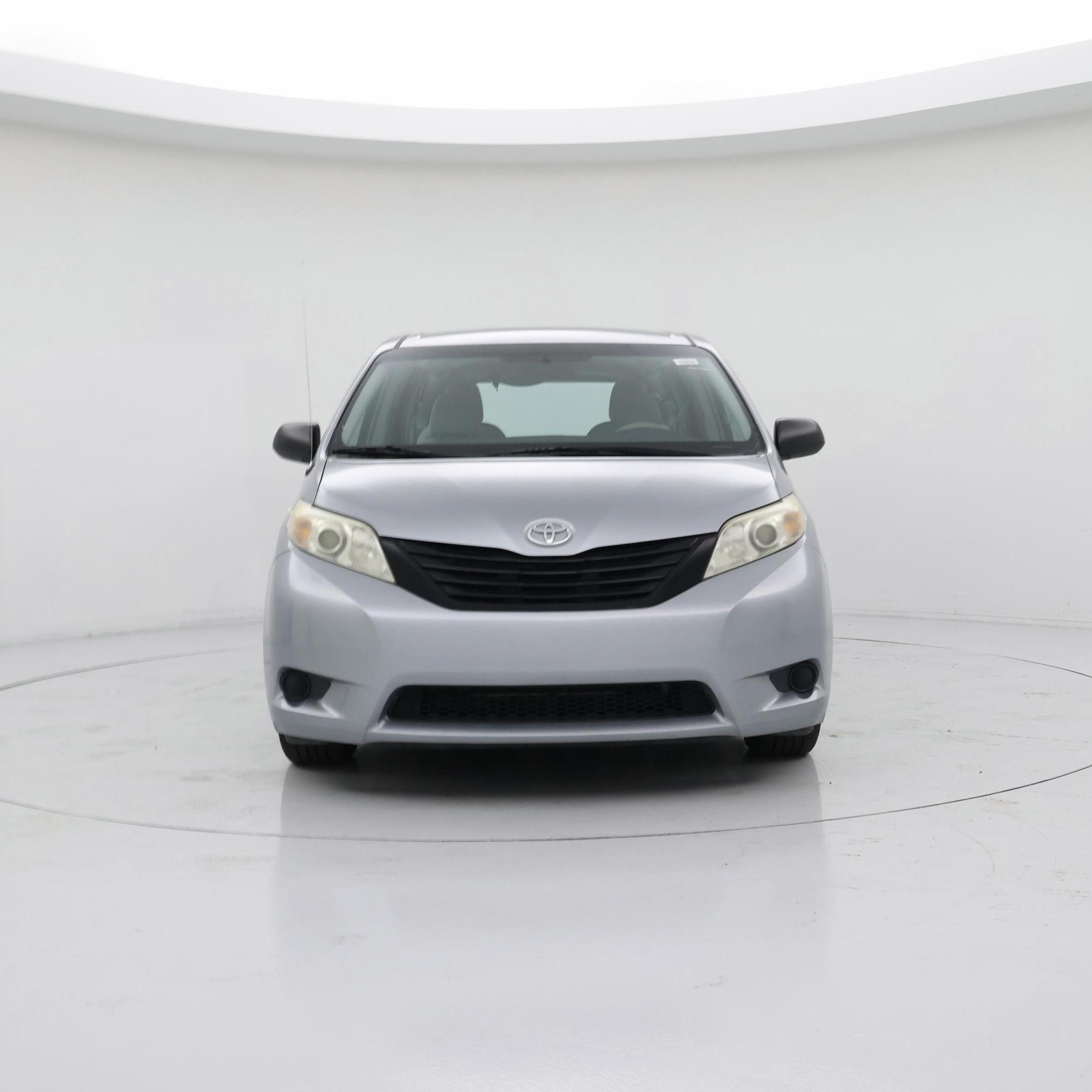 Thumbnail: 2014 Toyota Sienna - 5