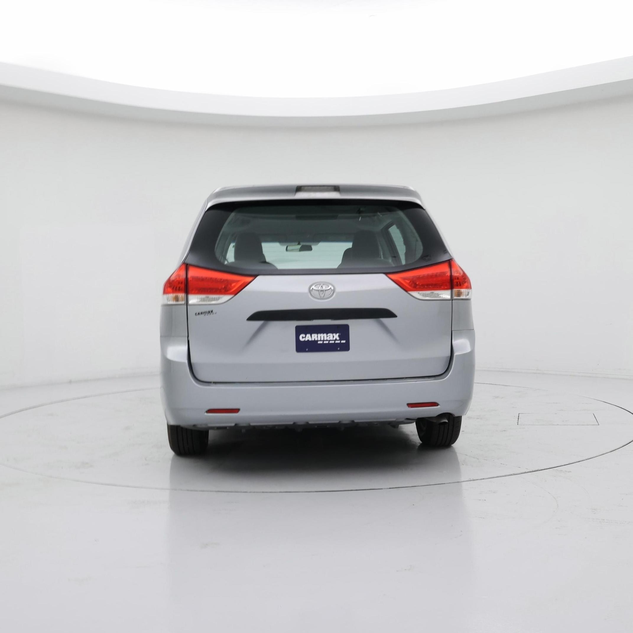 Thumbnail: 2014 Toyota Sienna - 6